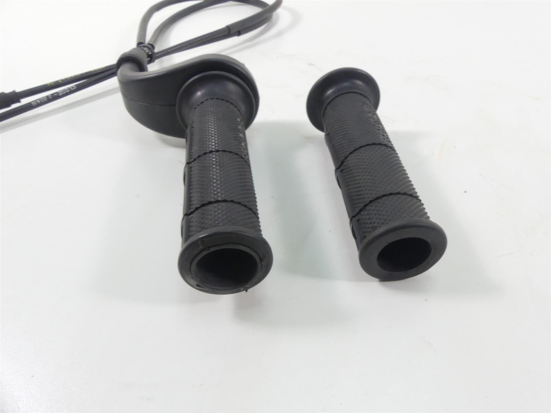2005 Ducati Multistrada 1000S Hand Throttle Grip Cable Set 65440101A {{ shop.shopifyCountryName }} - Mototech271