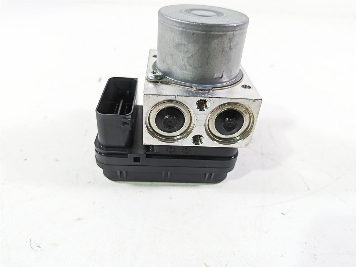 2021 Yamaha Tenere 700 XTZ7 Abs Brake Pump Unit Module BW3-85930-09-00 {{ shop.shopifyCountryName }} - Mototech271