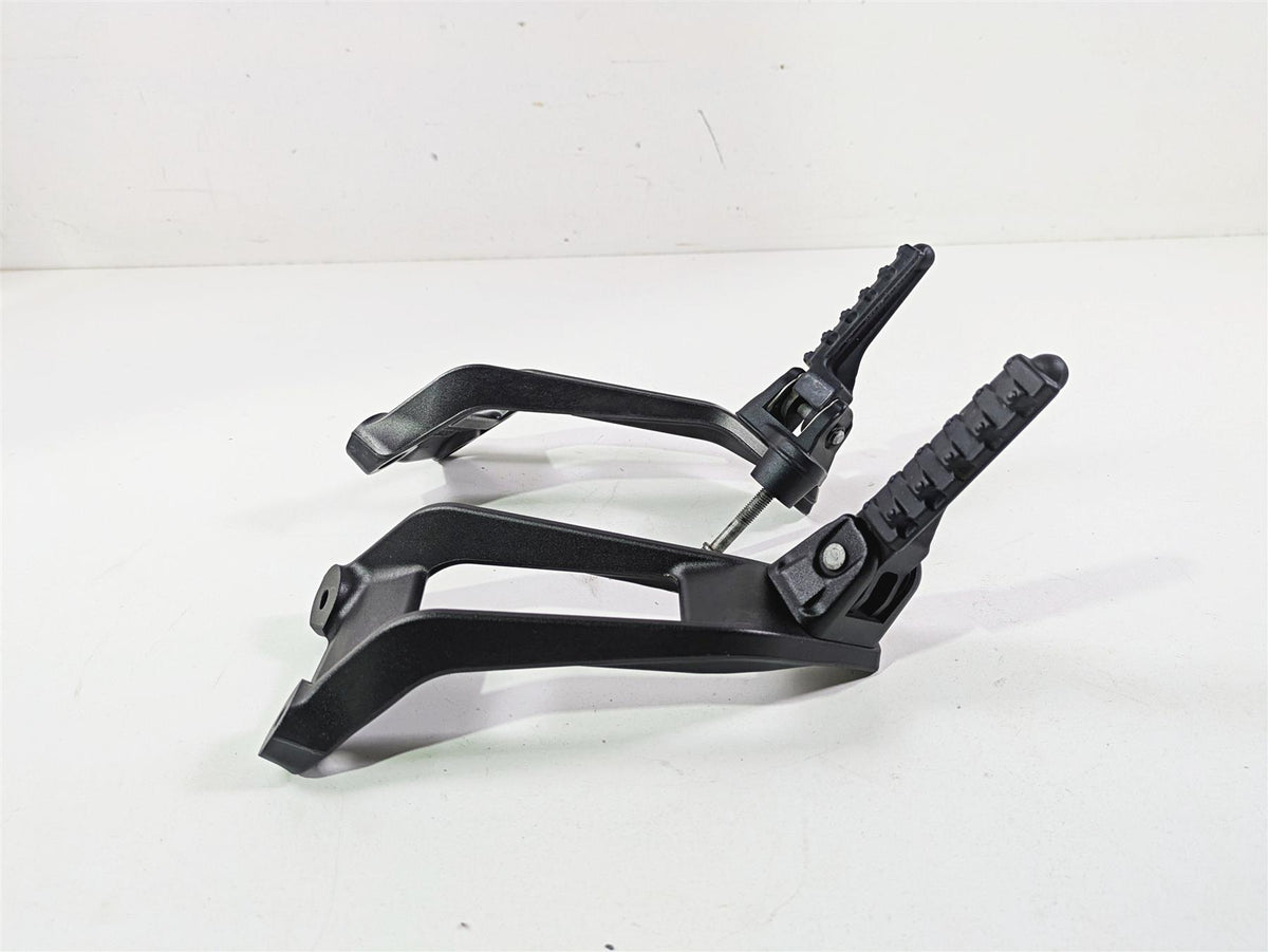 2018 KTM 1290 Super Duke R Rear Passenger Footpeg Set 6130304800033S {{ shop.shopifyCountryName }} - Mototech271