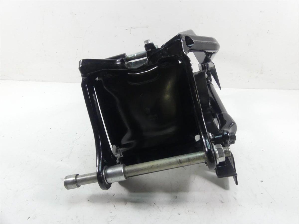 2018 Harley Softail FXBB Street Bob Swingarm Swing Arm Guards & Axle 47400099BHP {{ shop.shopifyCountryName }} - Mototech271