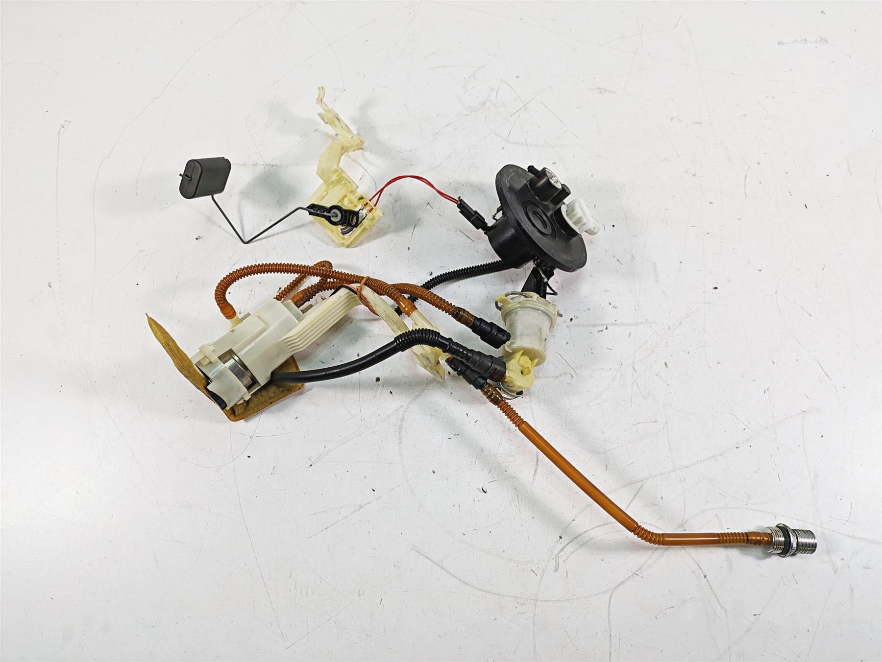 2011 Harley Touring FLHR Road King Fuel Gas Petrol Pump 62908-08 & 75076-08A {{ shop.shopifyCountryName }} - Mototech271