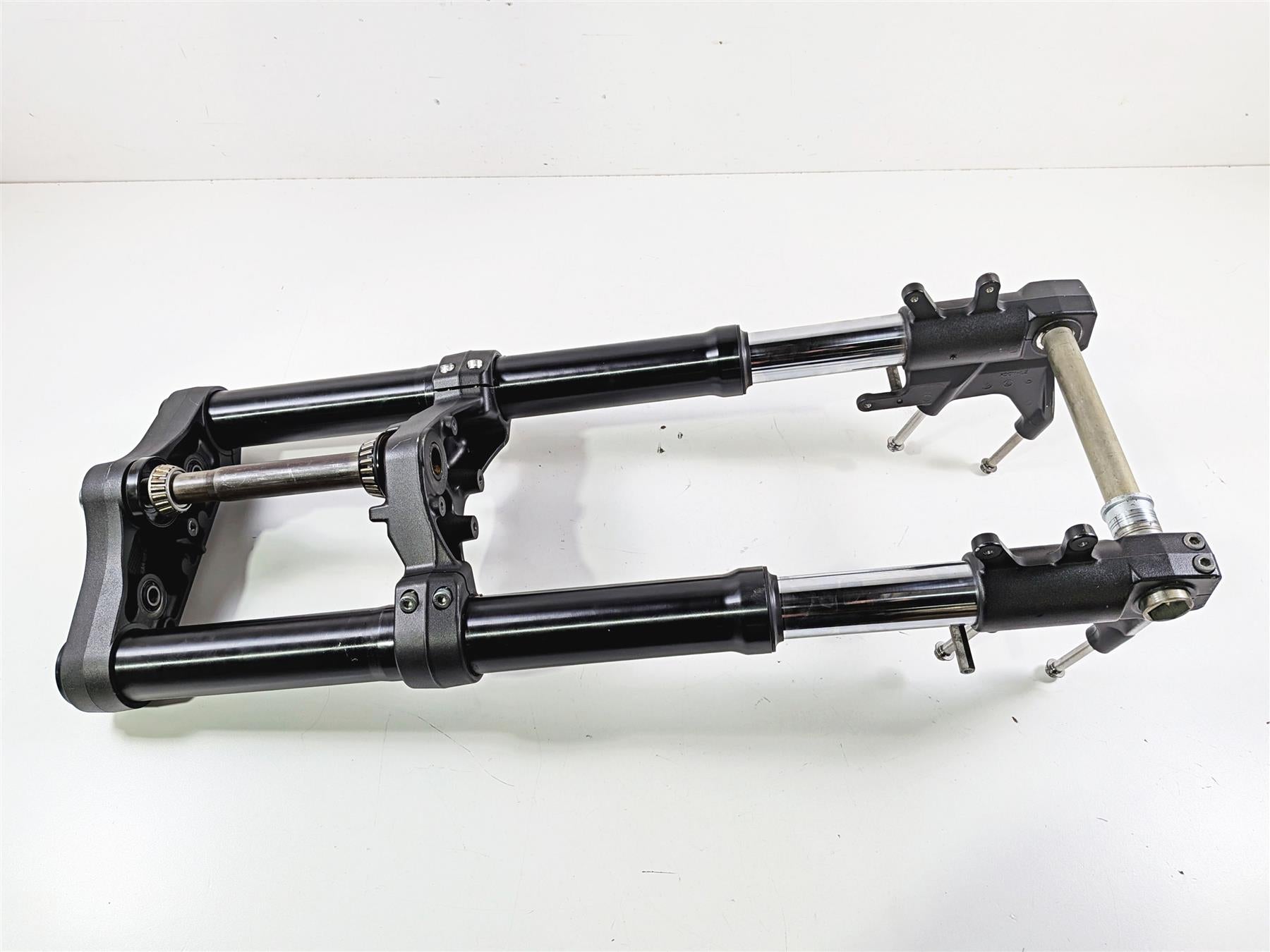 2014 Suzuki M109R VZR1800 Boulevard Front Fork Triple Tree Axle Set 51103-48G31 {{ shop.shopifyCountryName }} - Mototech271