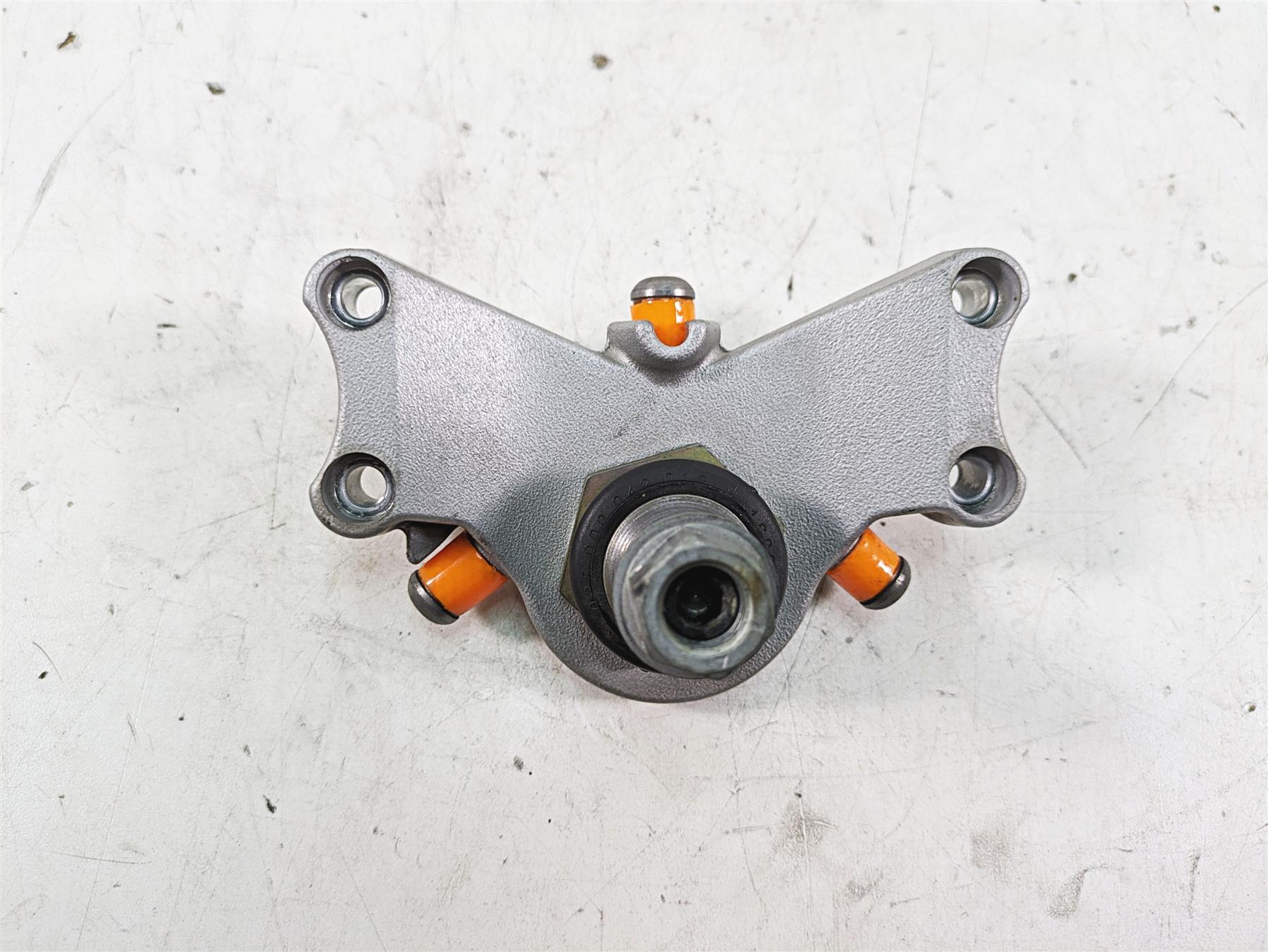 2007 BMW R1200RT K26 Showa Lower Triple Tree & Ball Joint 31428520146 {{ shop.shopifyCountryName }} - Mototech271
