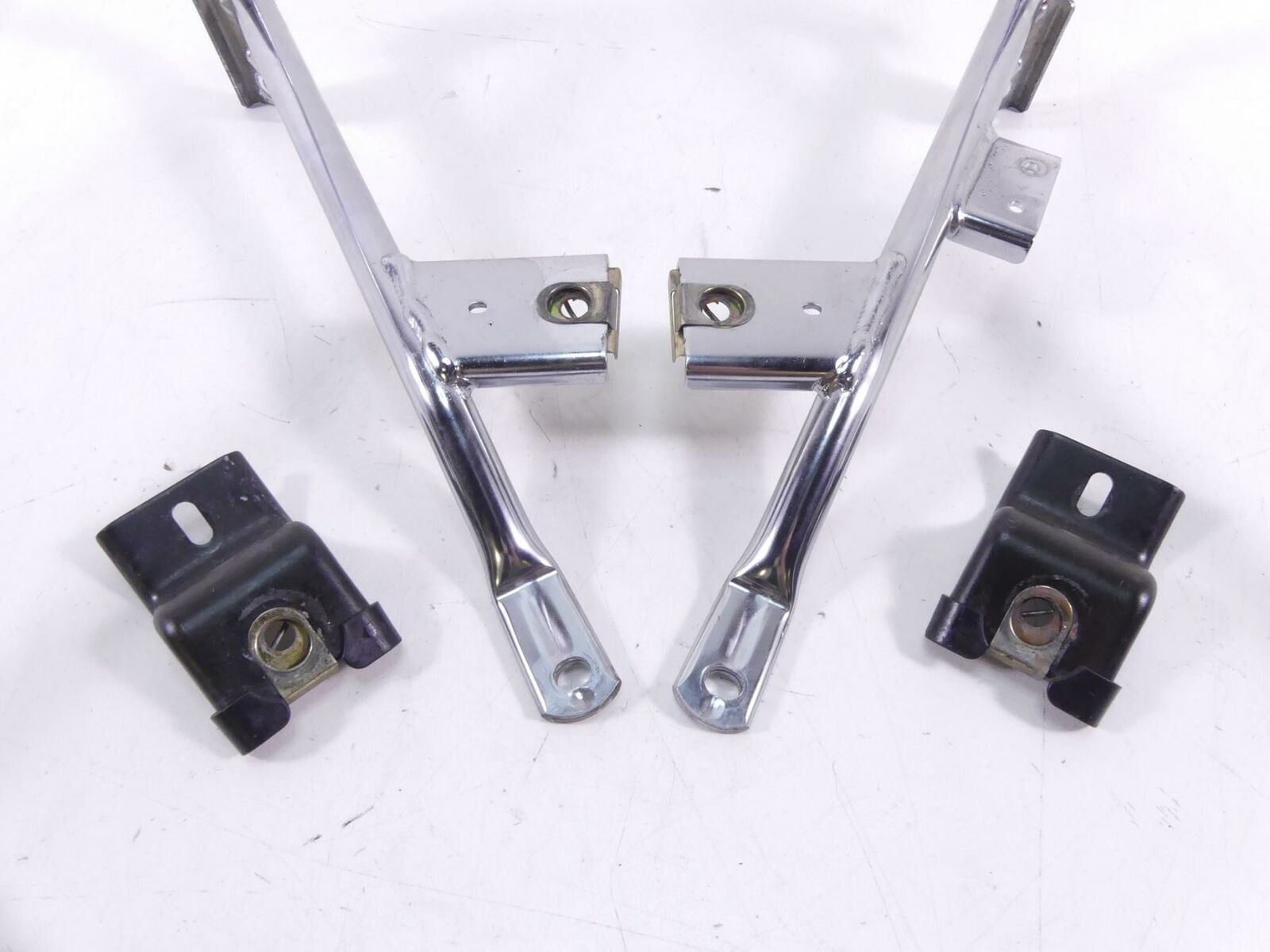 2010 Harley Touring FLHX Street Glide Saddlebag Holder Carrier Mounts 49207-09A {{ shop.shopifyCountryName }} - Mototech271