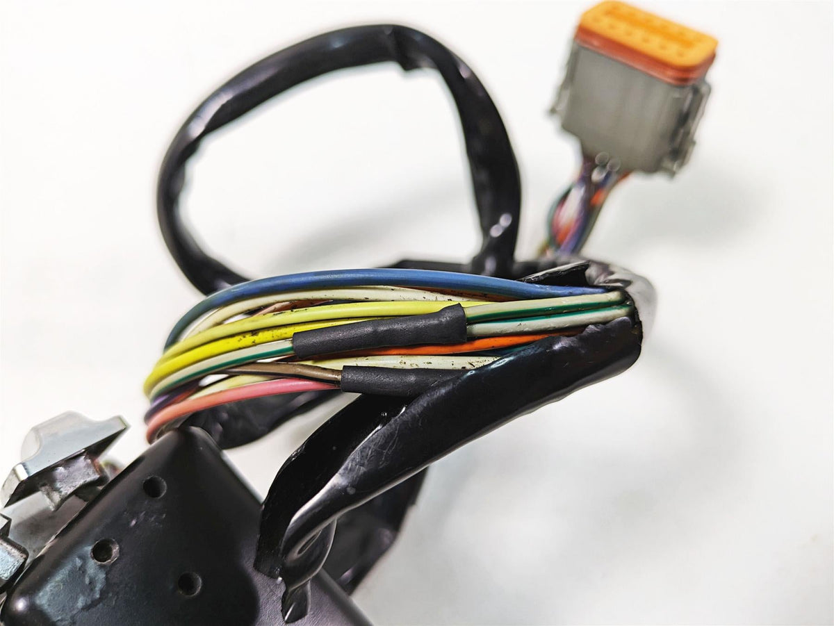2005 Harley Touring FLHTCUI Electra Glide Left Hand Control Switch Read 71597-96 {{ shop.shopifyCountryName }} - Mototech271