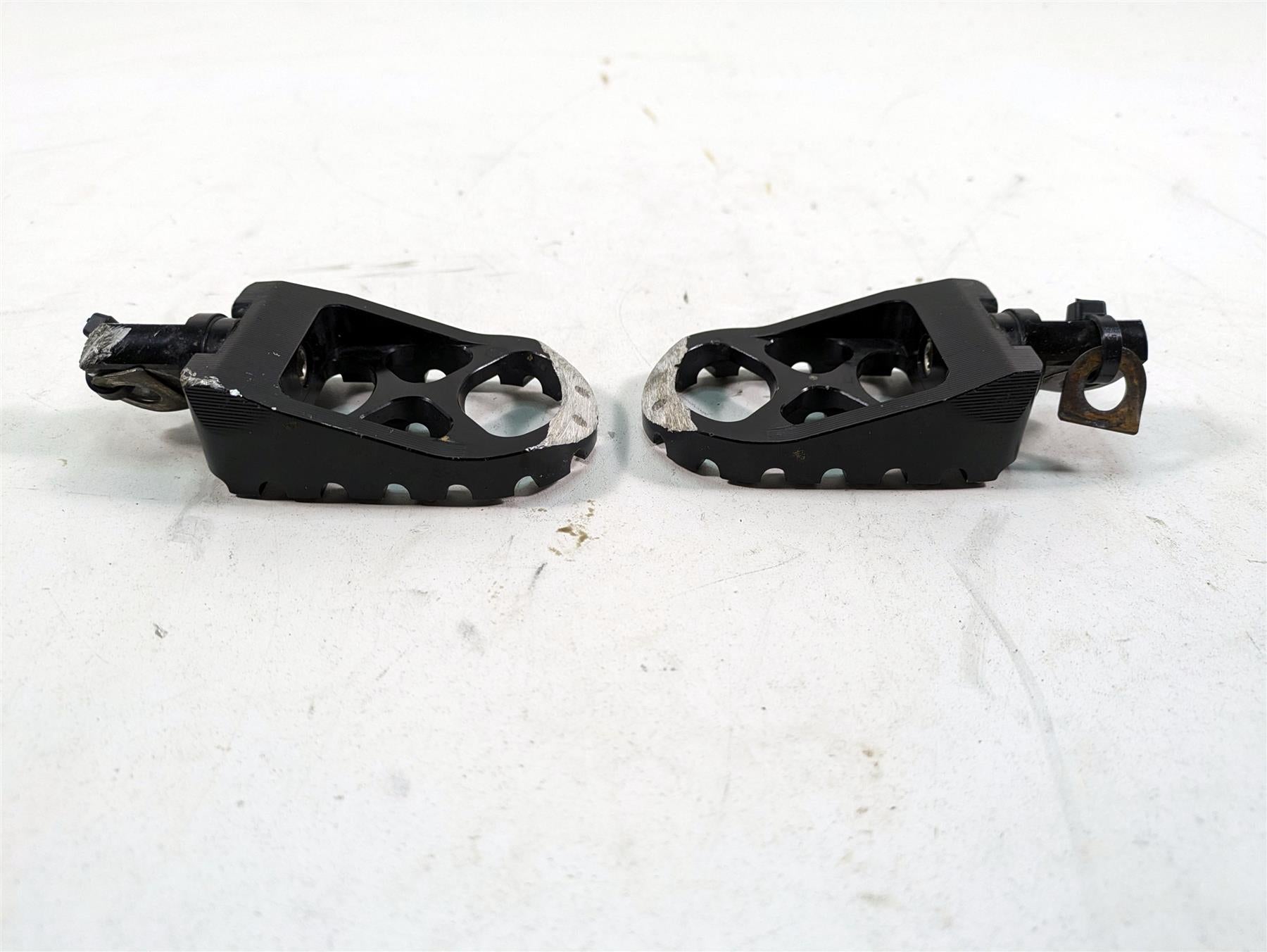 2015 Harley FXDL Dyna Low Rider Aftermarket Grip Stunt Footpeg Foot Peg Set {{ shop.shopifyCountryName }} - Mototech271