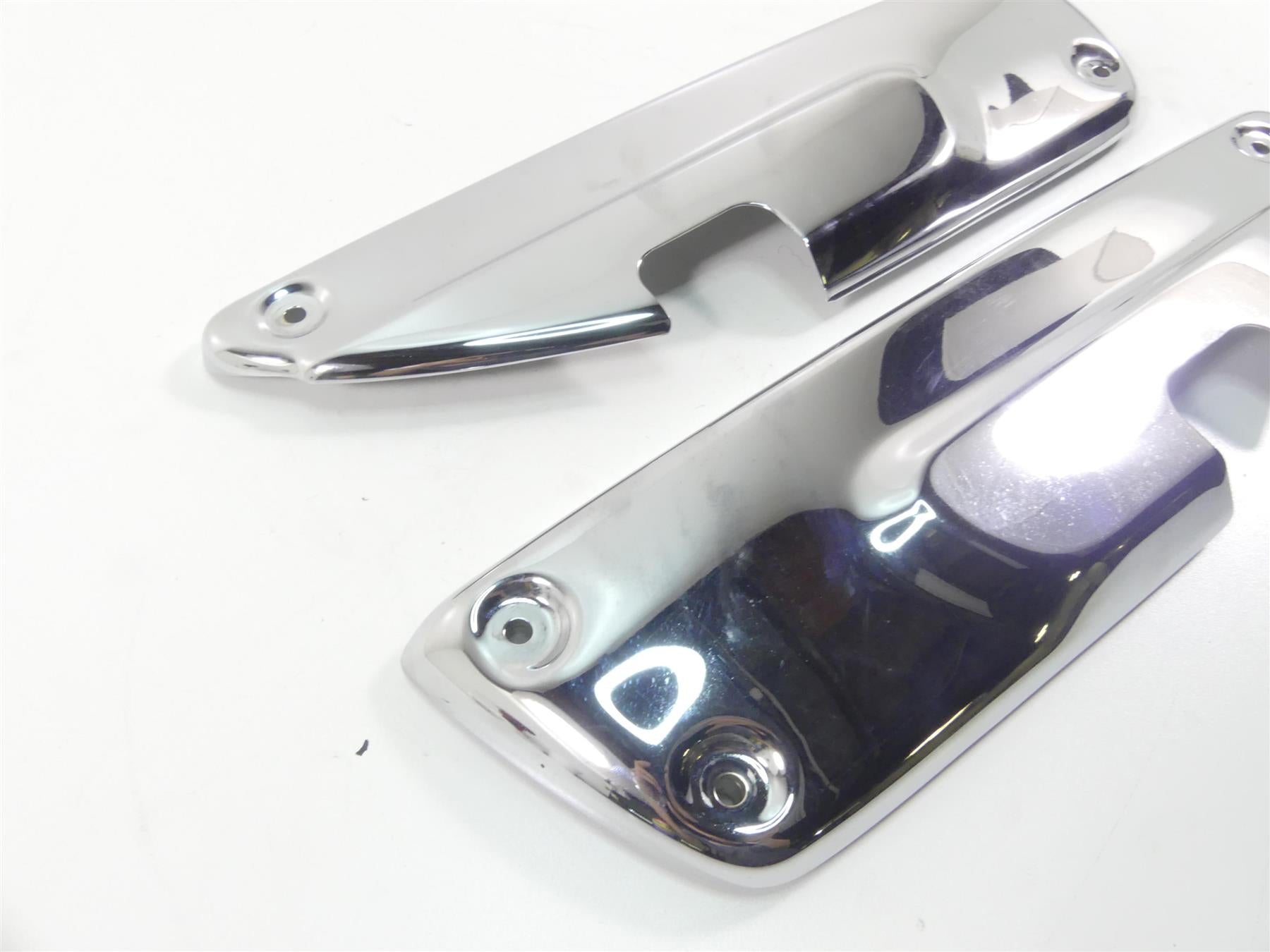 2013 Triumph Rocket 3 Touring Rear Chrome Guard Chrome Covers T2081436 T2081446 {{ shop.shopifyCountryName }} - Mototech271