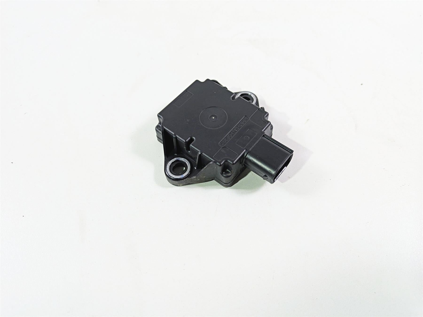 2024 Triumph Tiger 900 GT Lean Angle Fall Tilt Sensor T2508035 {{ shop.shopifyCountryName }} - Mototech271