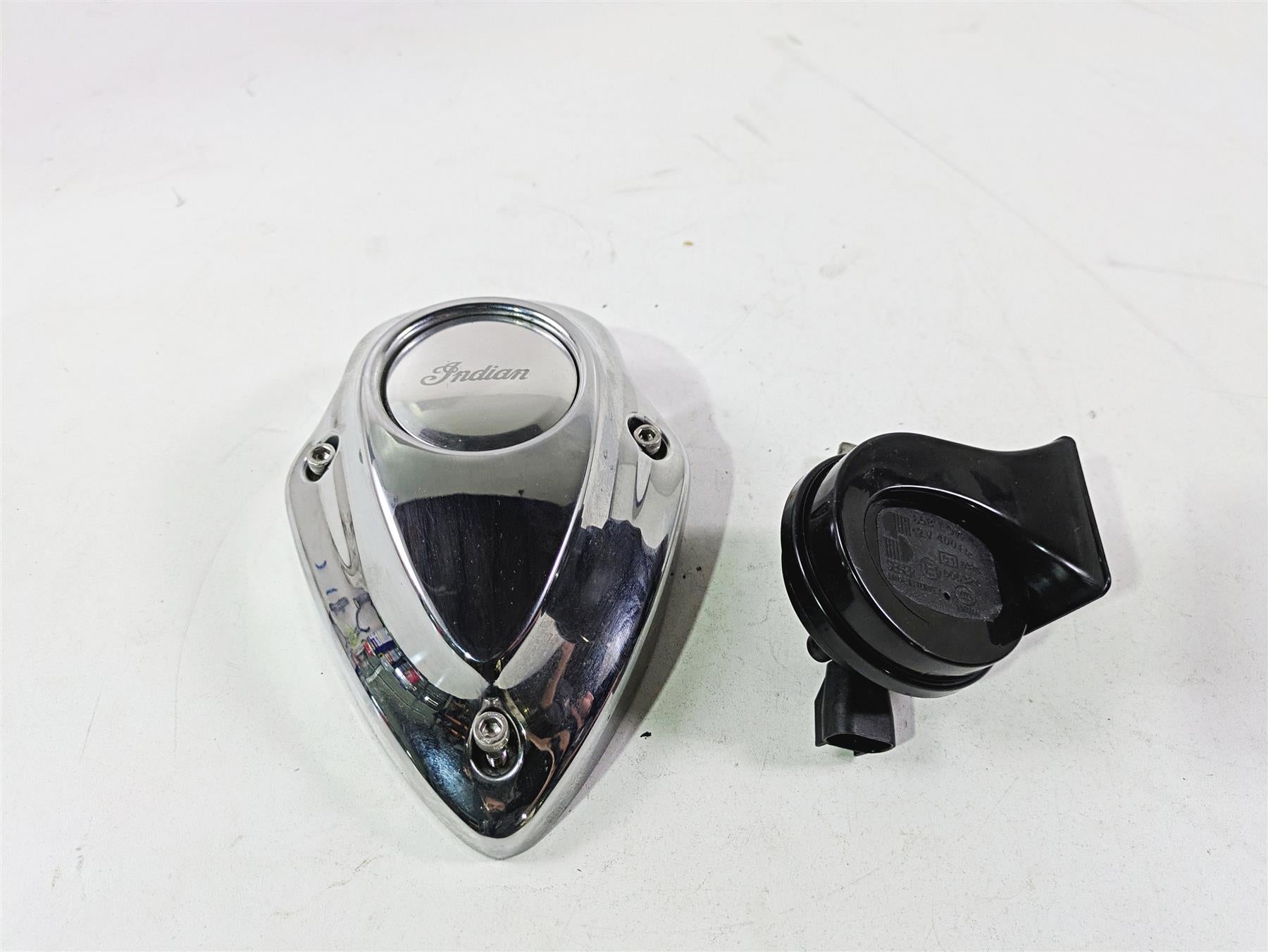 2017 Indian Chieftain Limited Horn With Chrome Cover 5632900 {{ shop.shopifyCountryName }} - Mototech271