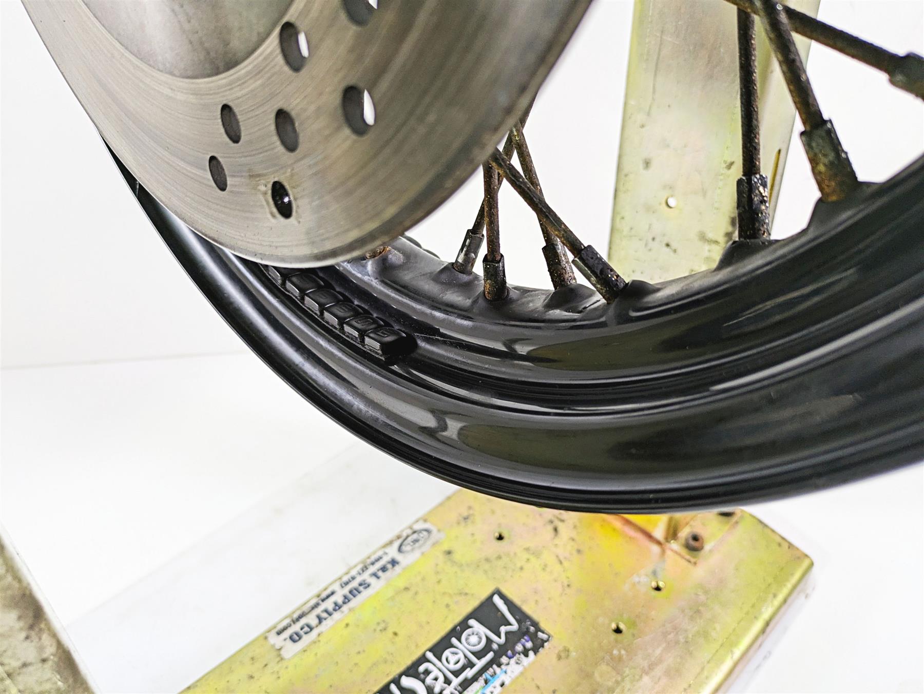 2008 Harley FLSTSB Cross Bones Straight 16x3 Front Wheel Spoke Rim 44937-08 {{ shop.shopifyCountryName }} - Mototech271