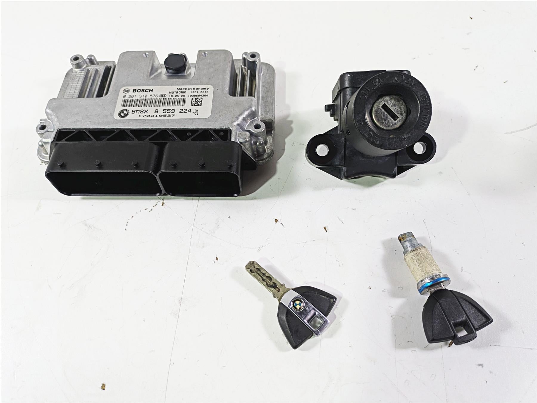 2016 BMW S1000RR K46 Cdi Ecu Ecm Ignition Switch Set Key Lock Set 13618559224 {{ shop.shopifyCountryName }} - Mototech271