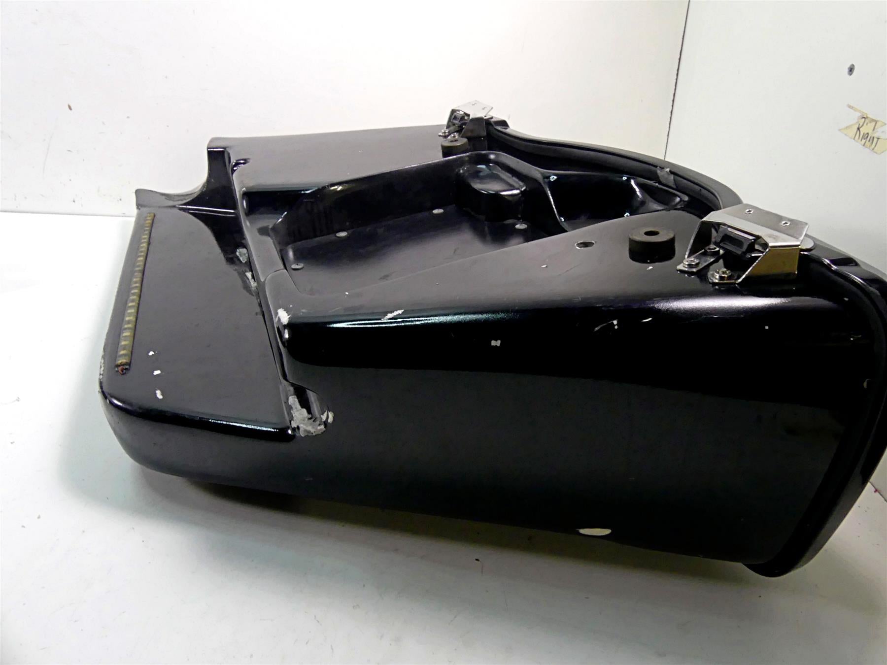 2006 Harley Touring FLHTCU SE E-Glide Custom Stretched Saddlebags + Lights Set {{ shop.shopifyCountryName }} - Mototech271