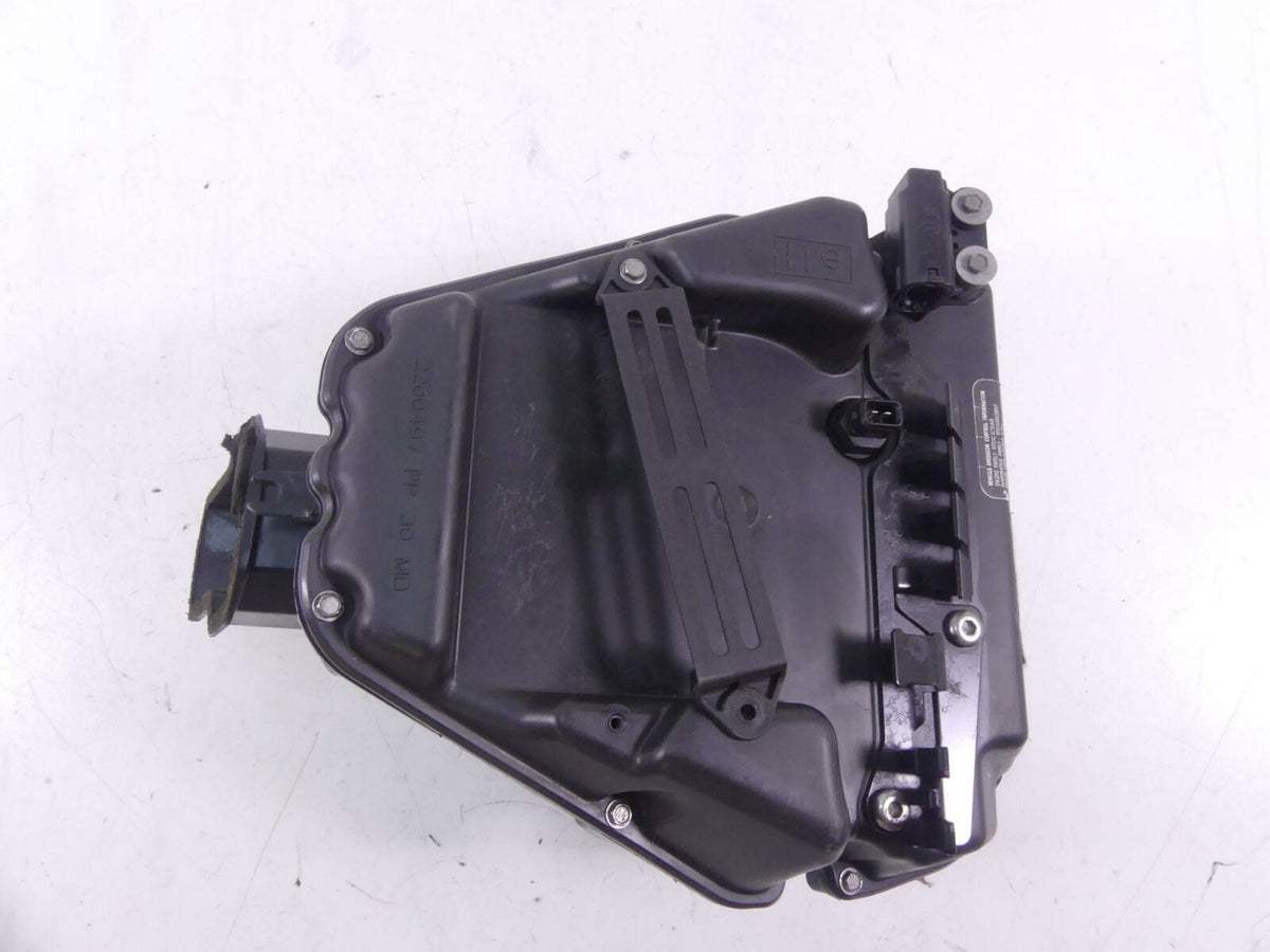 2009 Triumph Street Triple 675R Air Filter Cleaner Breather Box T2200492 {{ shop.shopifyCountryName }} - Mototech271