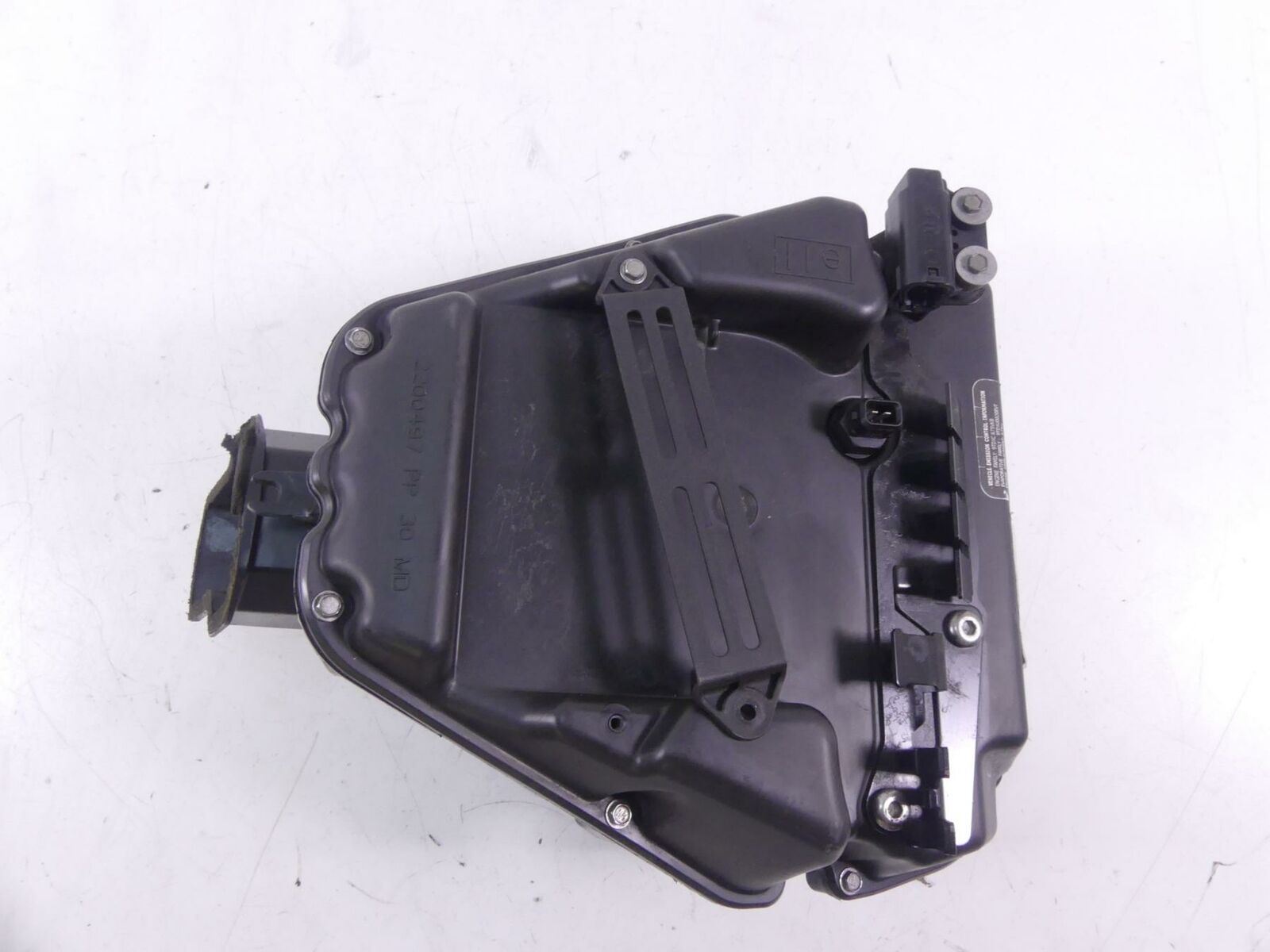 2009 Triumph Street Triple 675R Air Filter Cleaner Breather Box T2200492 {{ shop.shopifyCountryName }} - Mototech271