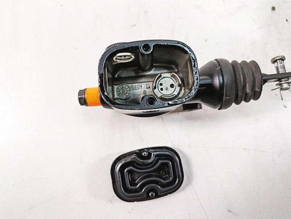 2013 Harley Touring FLHX Street Glide Rear Brake Master Cylinder 41763-08C {{ shop.shopifyCountryName }} - Mototech271