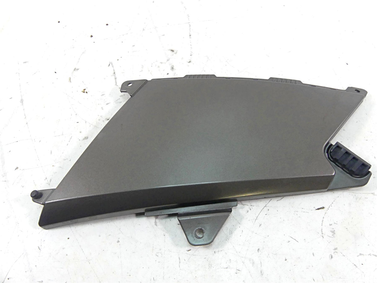 2009 BMW R1200 GS K25 Left Between Leg Side Cover Fairing 46637693433 {{ shop.shopifyCountryName }} - Mototech271