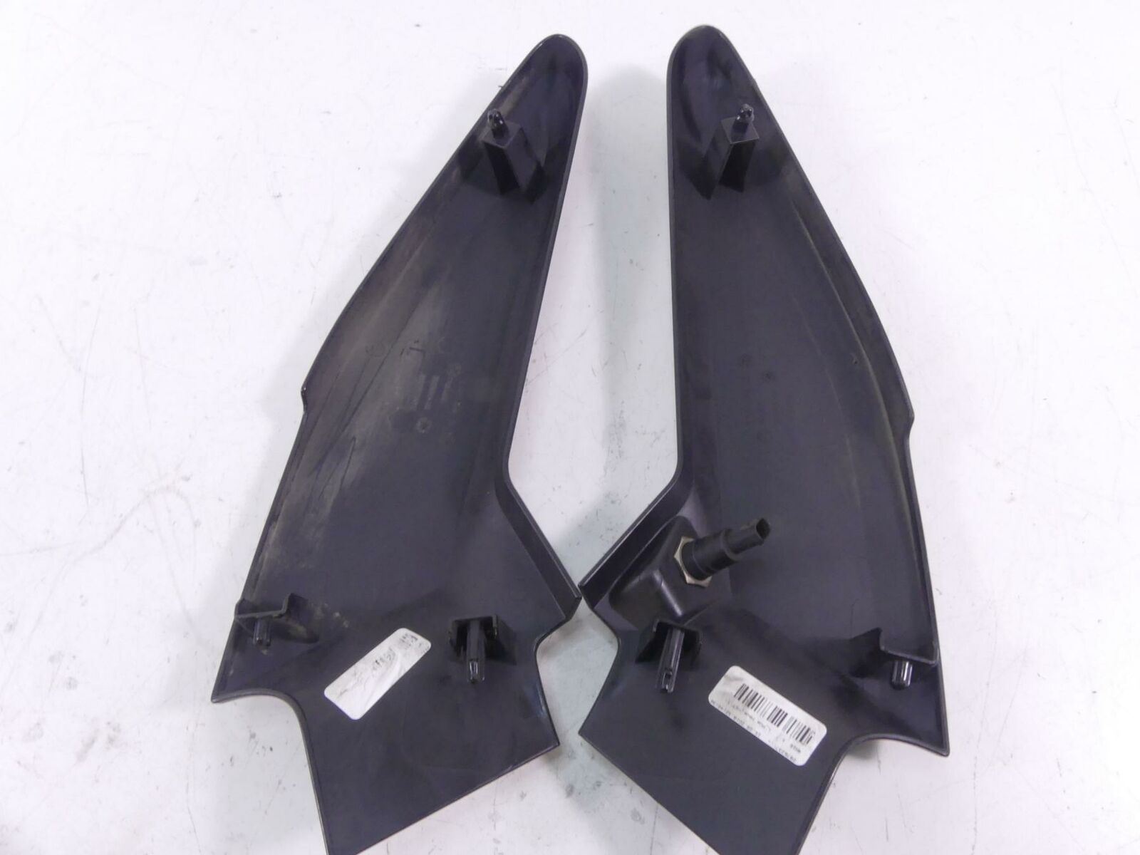 2018 BMW K1600 Bagger Between Leg Side Cover Faring Cowl Set 8557353 {{ shop.shopifyCountryName }} - Mototech271