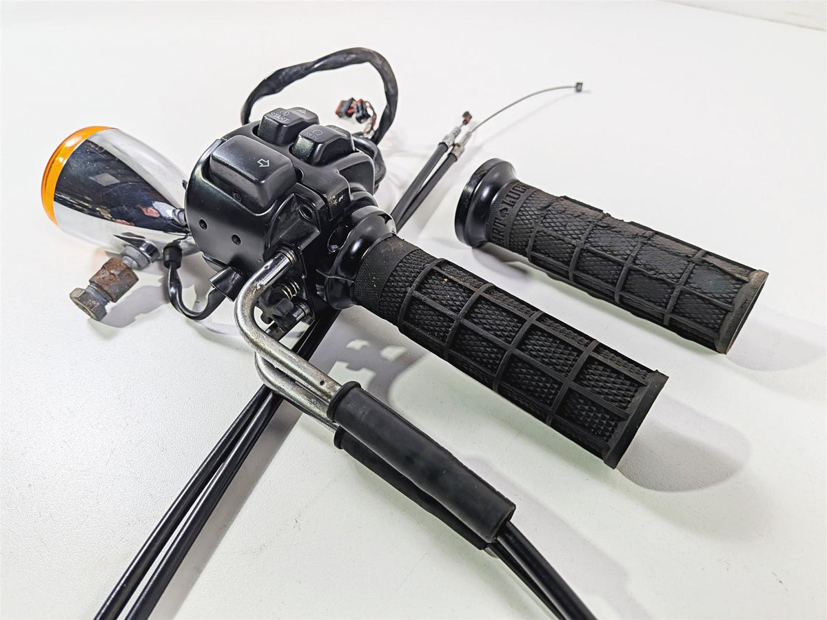 2014 Harley FXDL Dyna Low Rider Right Hand Control Switch + Blinker 72944-12 {{ shop.shopifyCountryName }} - Mototech271