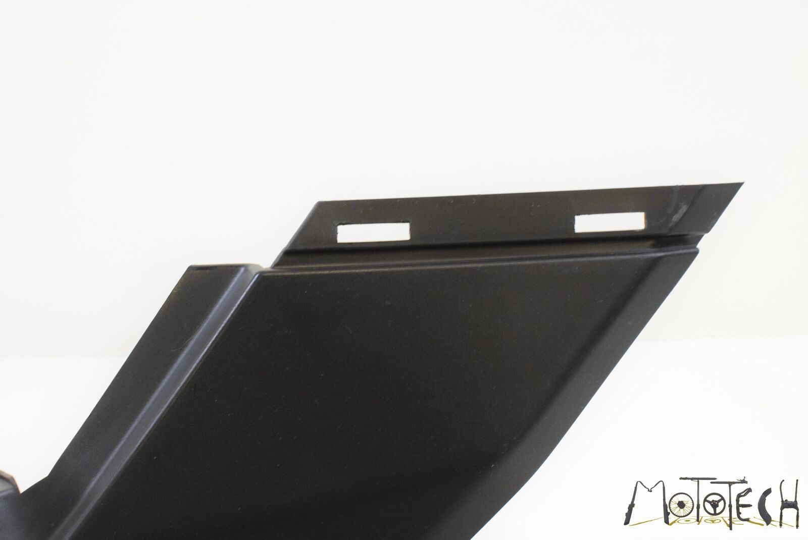 2016 Aprilia CAPONORD 1200 RALLY Mid Side Cover Fairing Panel SET B044841 {{ shop.shopifyCountryName }} - Mototech271