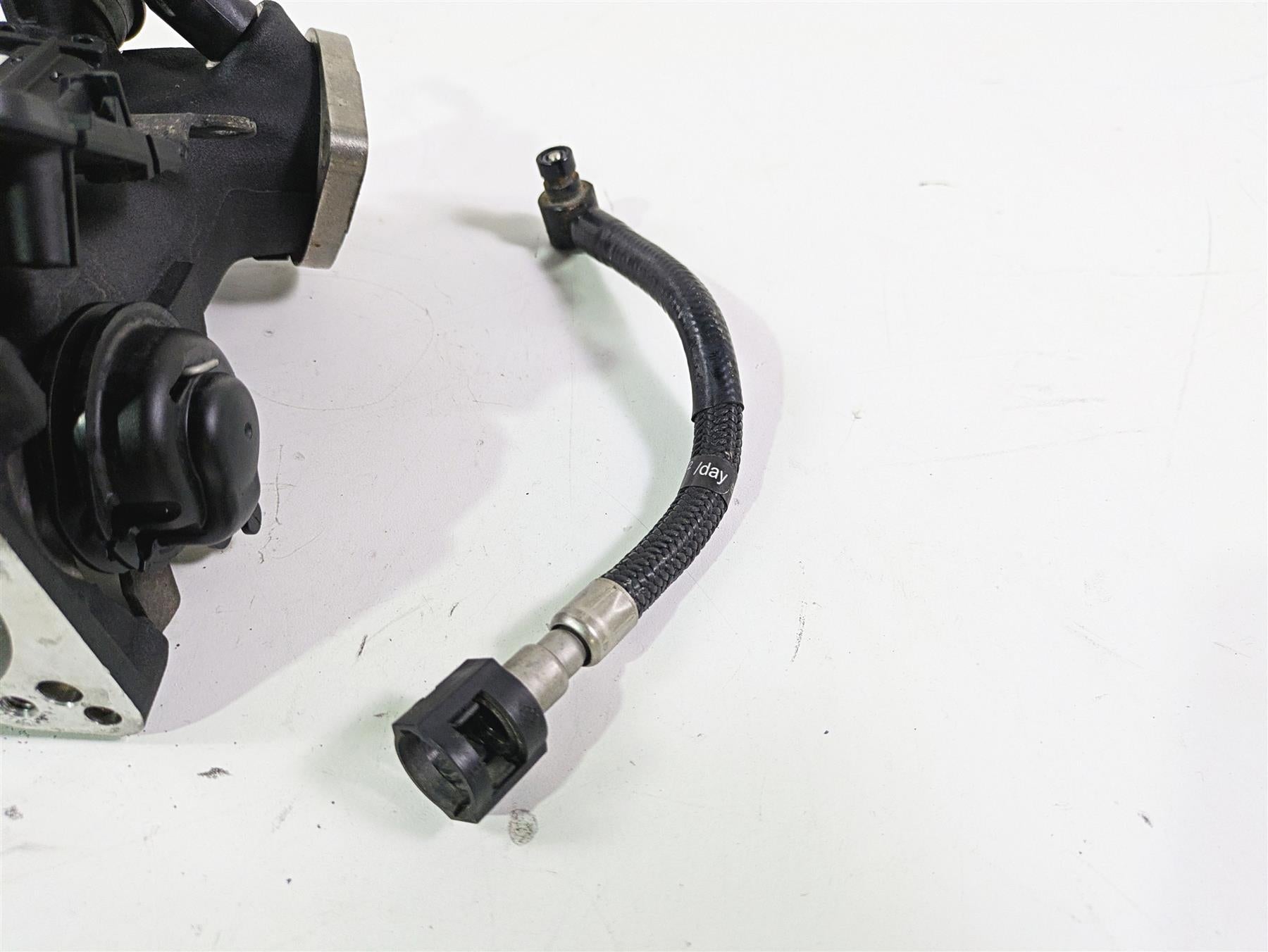 2015 Harley FXDF Dyna Fat Bob Throttle Body Fuel Injection 27618-06A 27708-10A {{ shop.shopifyCountryName }} - Mototech271
