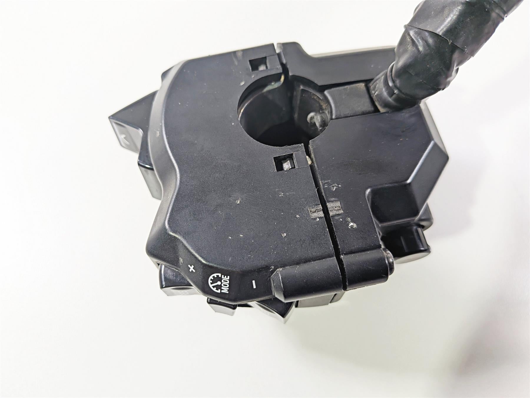 2023 Yamaha MT10 MTN1000 Left Hand Control Switch Cruise BGG-83954-00-00 {{ shop.shopifyCountryName }} - Mototech271