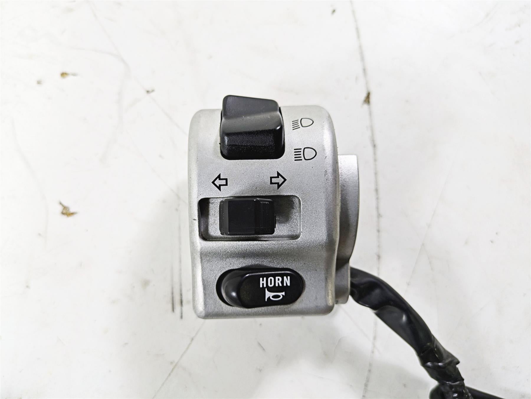 2004 Victory Kingpin Left Hand Turn Signal Control Switch - For Parts 4010775 {{ shop.shopifyCountryName }} - Mototech271