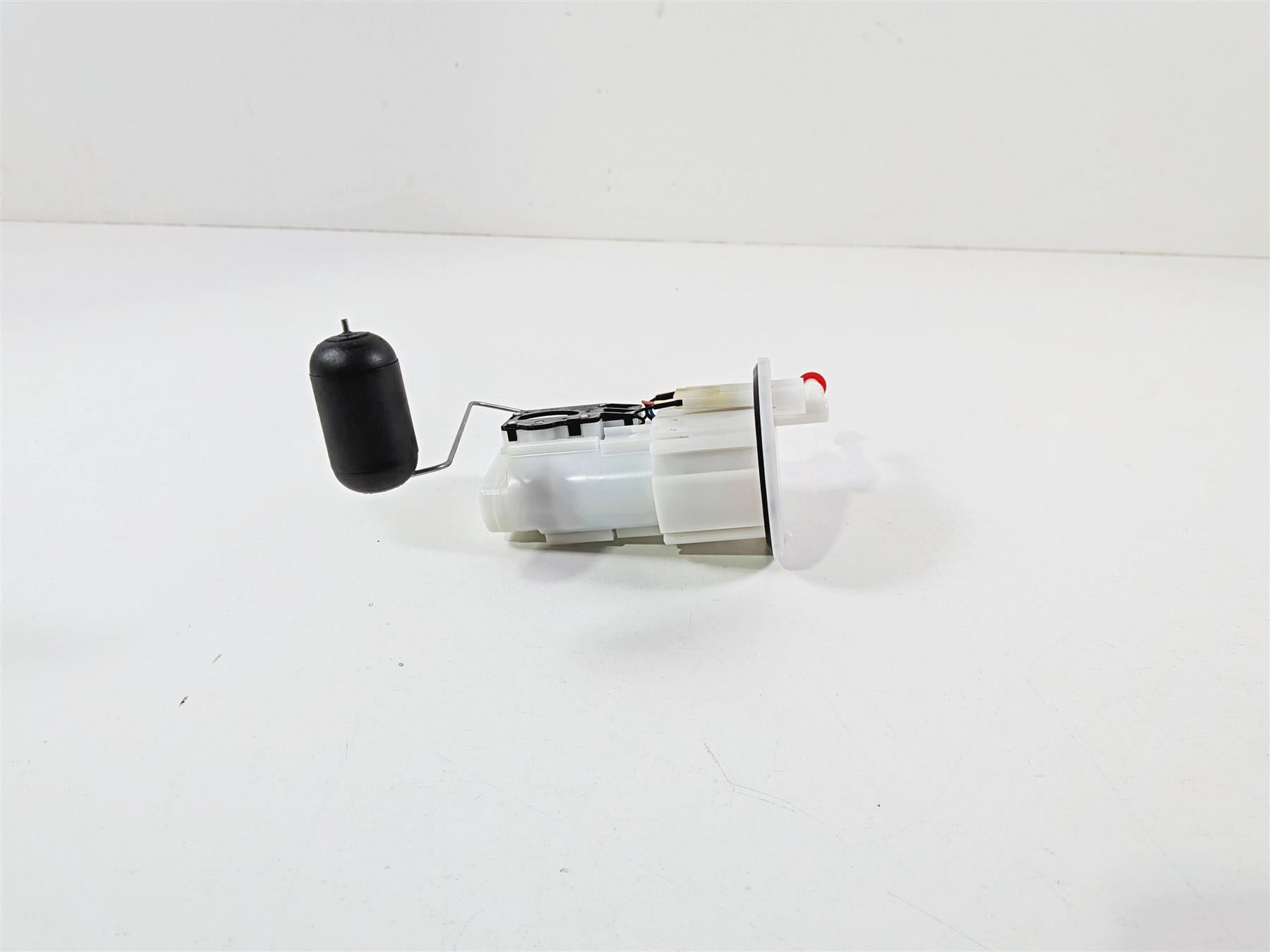 2025 Yamaha YZF R7 Fuel Gas Petrol Pump 2K Only - Tested 1WS-13907-10-00 {{ shop.shopifyCountryName }} - Mototech271
