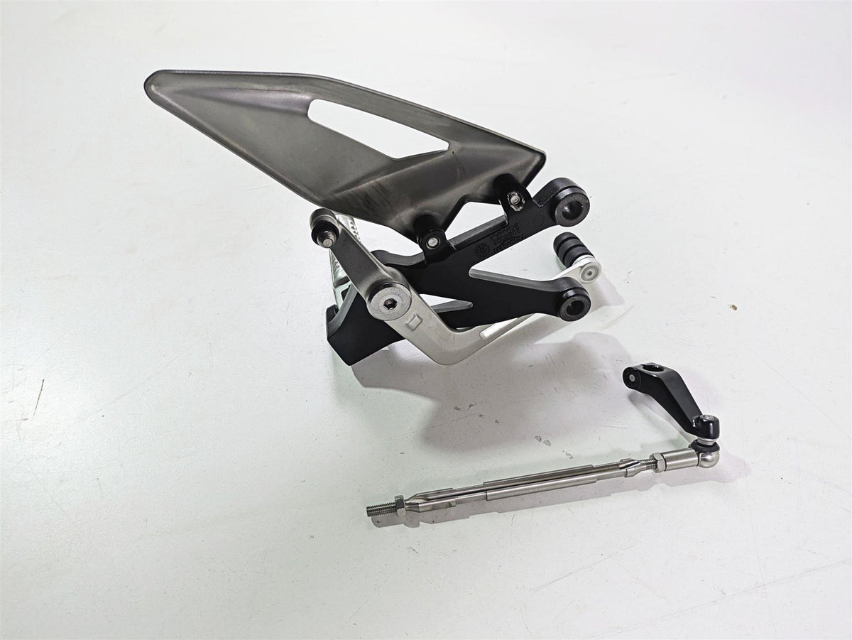 2024 Triumph Street Triple 765 R Left Rider Footpeg + Shifter & Links T2088025 {{ shop.shopifyCountryName }} - Mototech271
