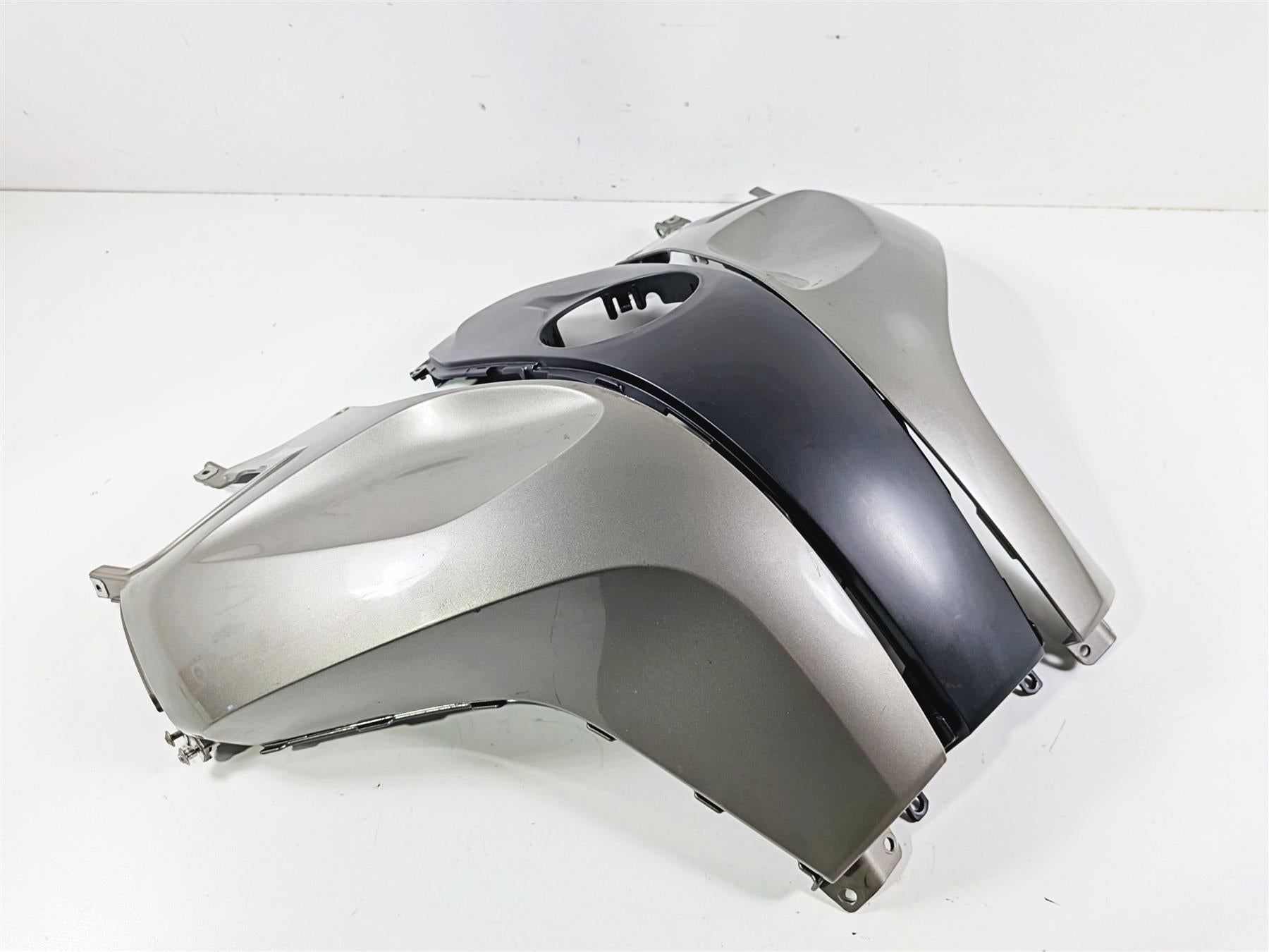 2016 BMW R1200RT RT RTW K52 Tank Cover Fairing Set Platinbronze 46638533557 {{ shop.shopifyCountryName }} - Mototech271