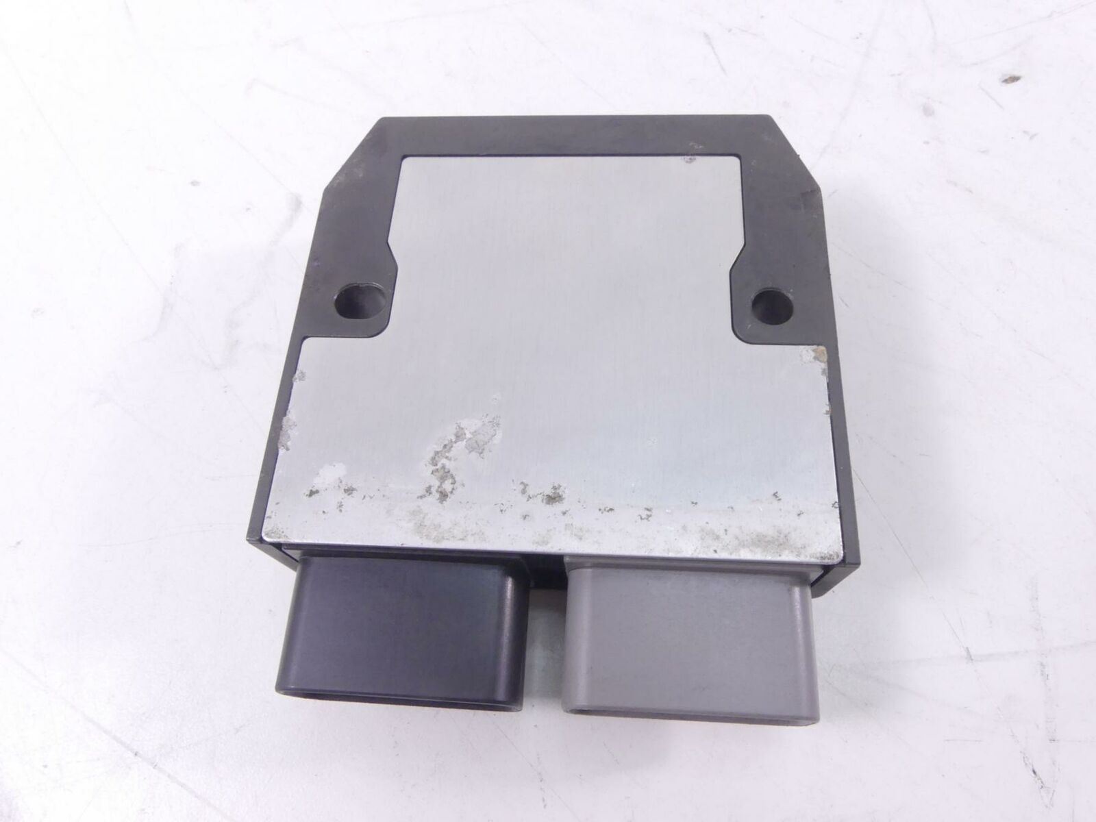 2012 Yamaha XT1200 Super Tenere Rectifier Voltage Regulator 1D7-81960-01-00 {{ shop.shopifyCountryName }} - Mototech271