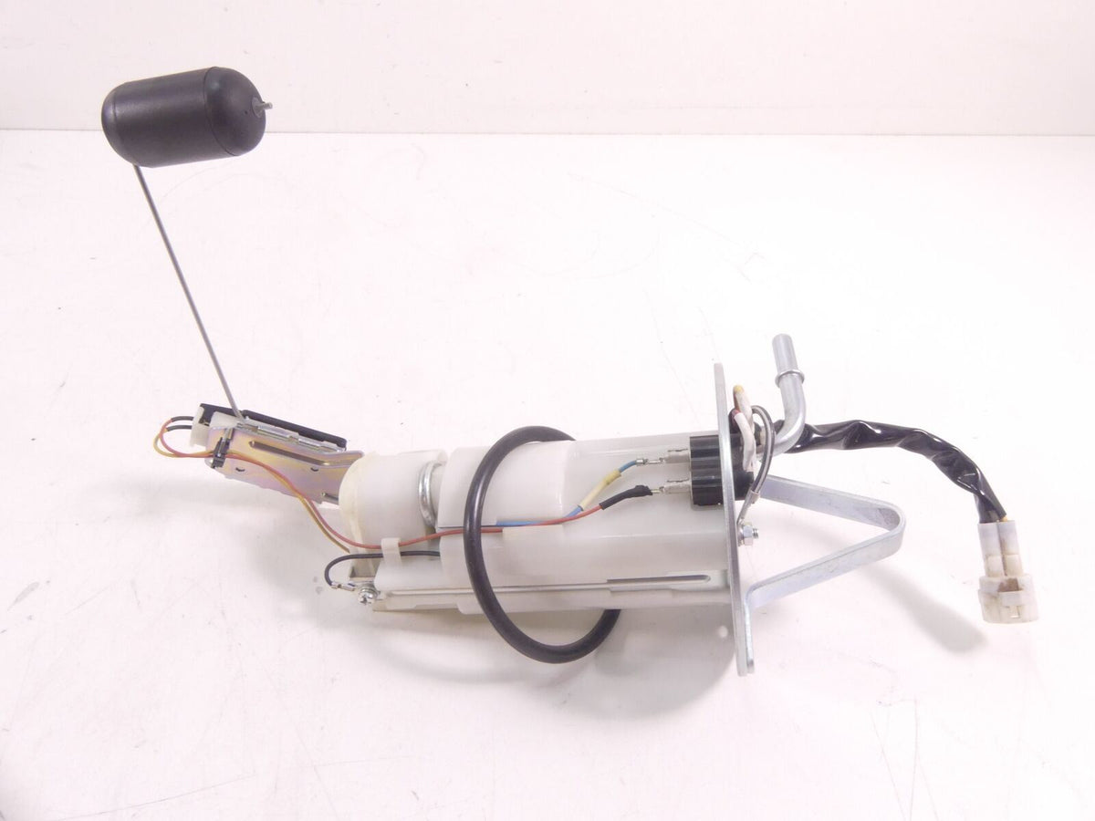 2018 Suzuki GSXR750 Fuel Gas Petrol Pump 2K - Tested 15100-14J01 {{ shop.shopifyCountryName }} - Mototech271