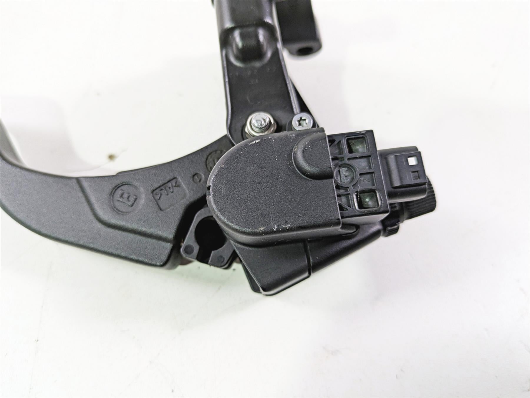 2022 Harley RA1250 S Pan America Clutch Perch & Lever 36700231 {{ shop.shopifyCountryName }} - Mototech271