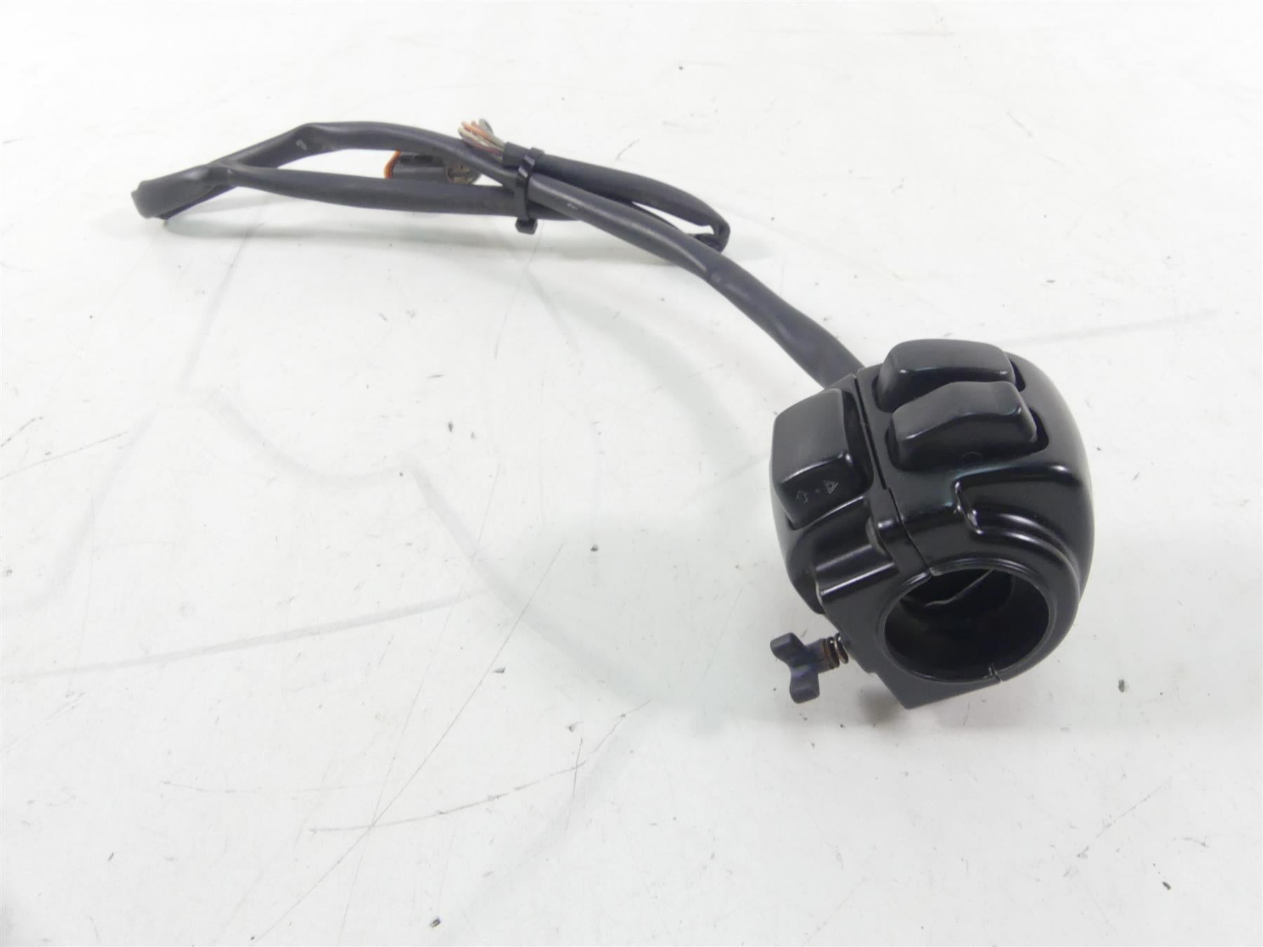 2005 Harley Softail FLSTSC Heritage Springer Right Hand Control Switch 71684-06A {{ shop.shopifyCountryName }} - Mototech271