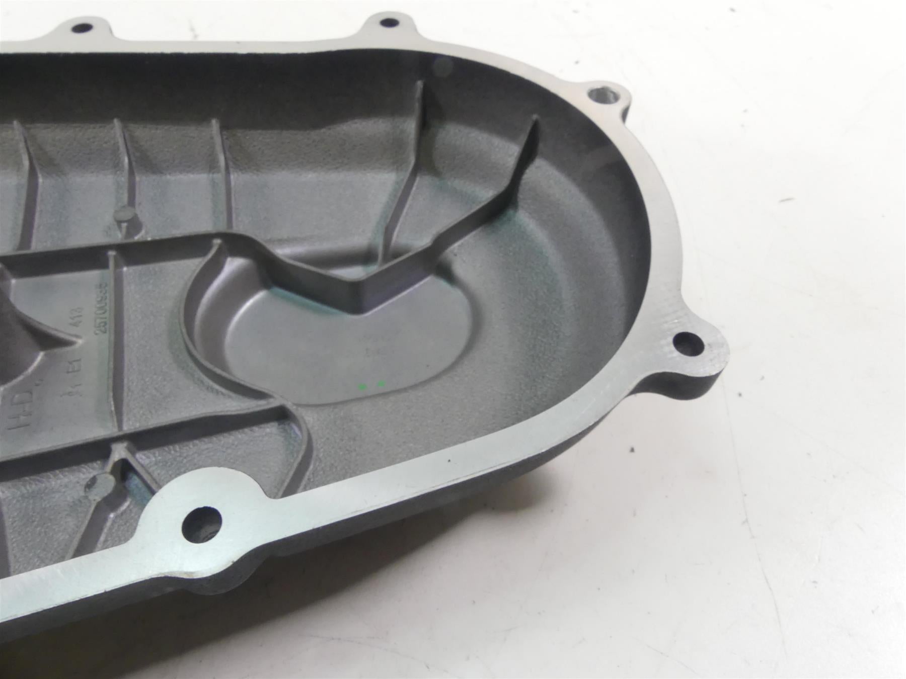 2019 Harley Softail FXBB Street Bob Outer Primary Drive Clutch Cover 25700935 {{ shop.shopifyCountryName }} - Mototech271