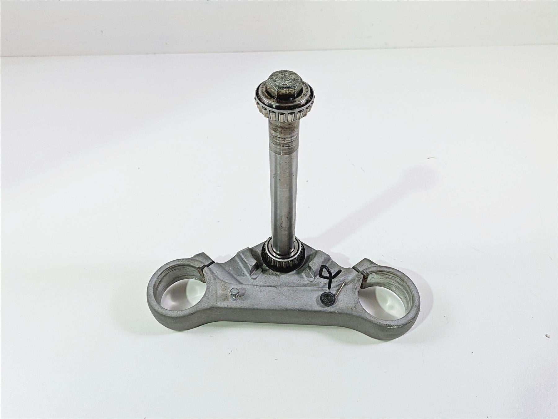 2009 Harley XR1200 Sportster Lower Triple Tree Steering Clamp 46050-08 {{ shop.shopifyCountryName }} - Mototech271