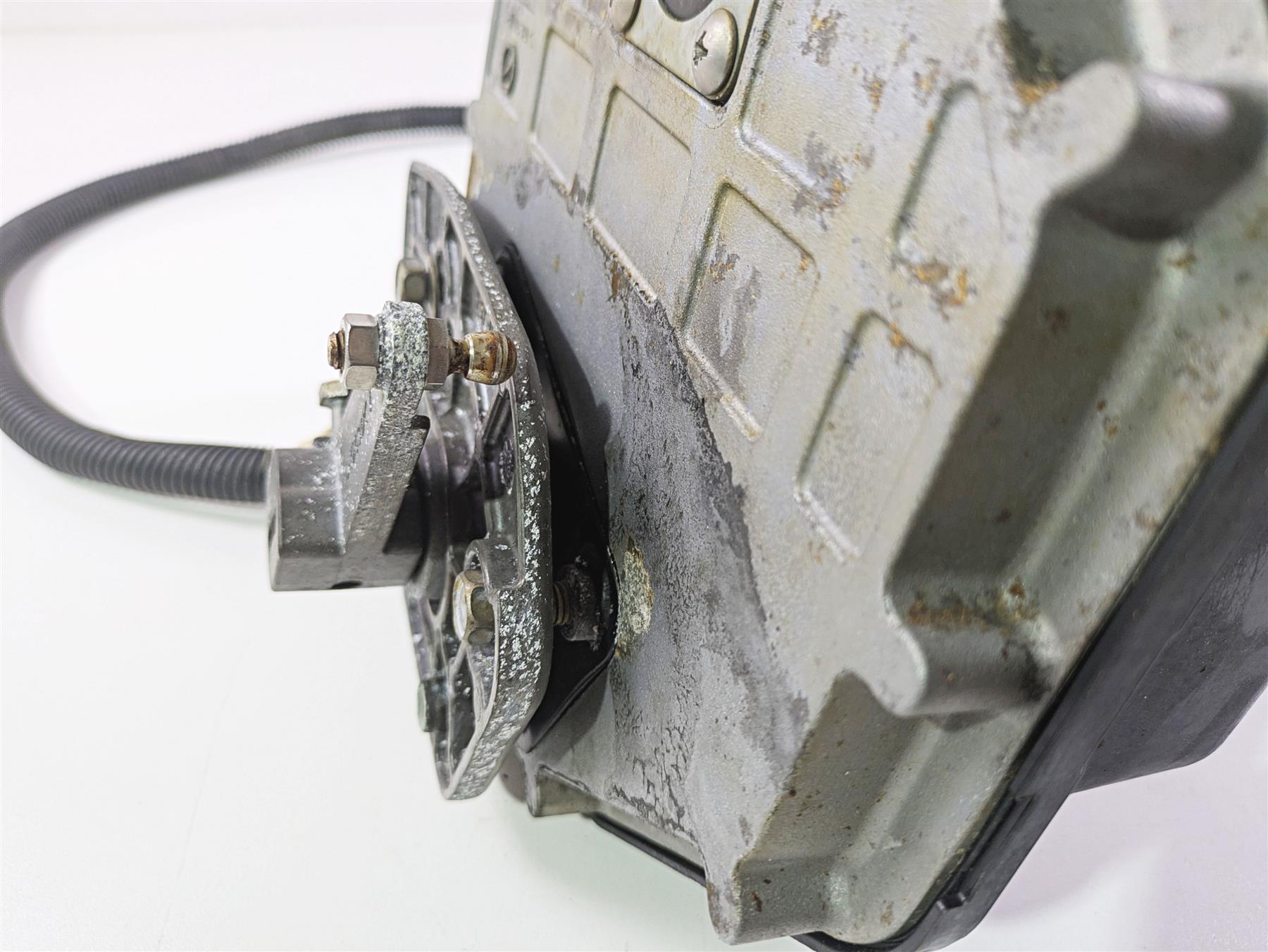 2019 Yamaha VX Cruiser HO 1800 Reverse Control Motor & Box F2X-6140B-05-00 {{ shop.shopifyCountryName }} - Mototech271
