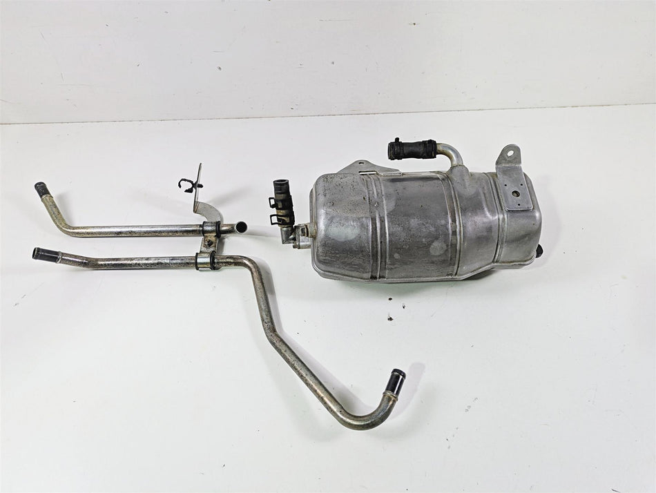 2020 Yamaha YXZ1000 R SS XTR Oil Tank Reservoir 2HC-21751-01-00 2HC-21751-02-00 {{ shop.shopifyCountryName }} - Mototech271