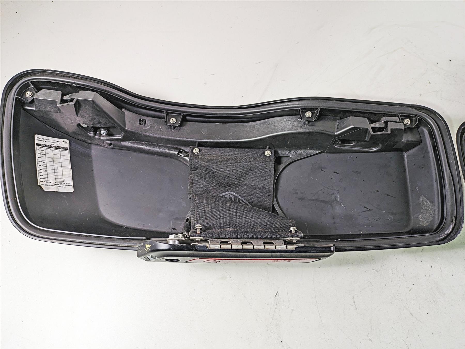 2017 Harley Touring FLTRXS Road Glide Left Right Saddlebag Lid Set Key 90200411 {{ shop.shopifyCountryName }} - Mototech271