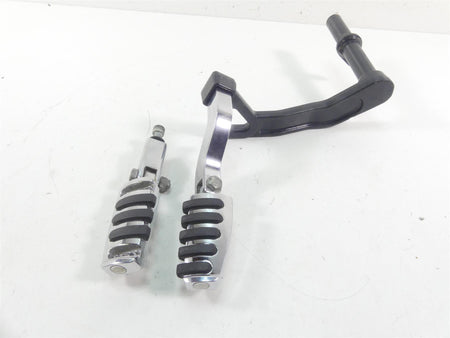 2004 Harley FXDWGI Dyna Wide Glide Rear Footpeg & Mounting Arm Set 52740-02 {{ shop.shopifyCountryName }} - Mototech271