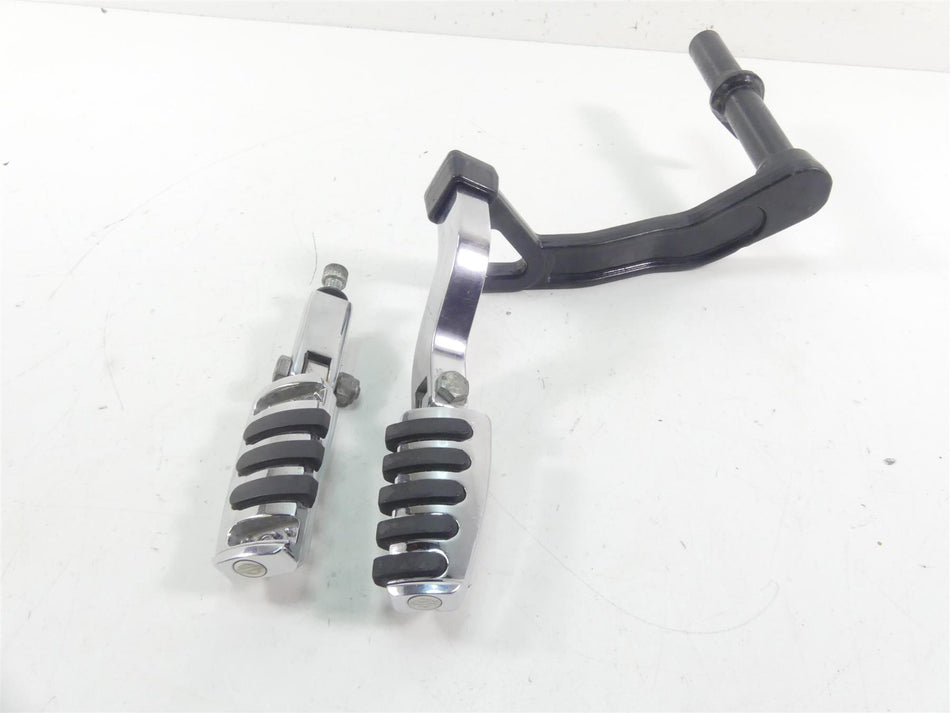 2004 Harley FXDWGI Dyna Wide Glide Rear Footpeg & Mounting Arm Set 52740-02 {{ shop.shopifyCountryName }} - Mototech271