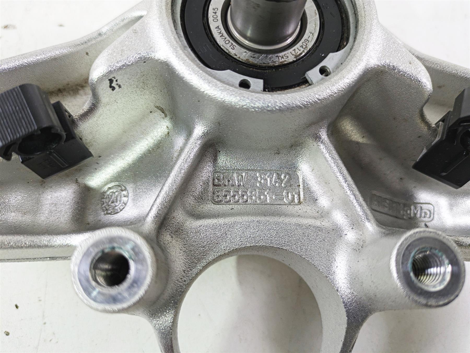 2021 BMW R1250GS K51 Adv Upper Triple Tree Steering Clamp 31428555849 {{ shop.shopifyCountryName }} - Mototech271