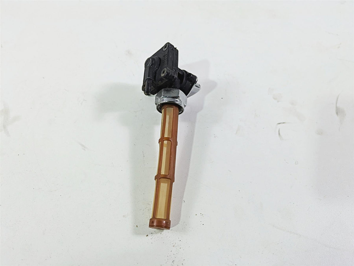 2005 Harley Touring FLHRI Road King Fuel Gas Petrol Valve Petcock 61338-02 {{ shop.shopifyCountryName }} - Mototech271