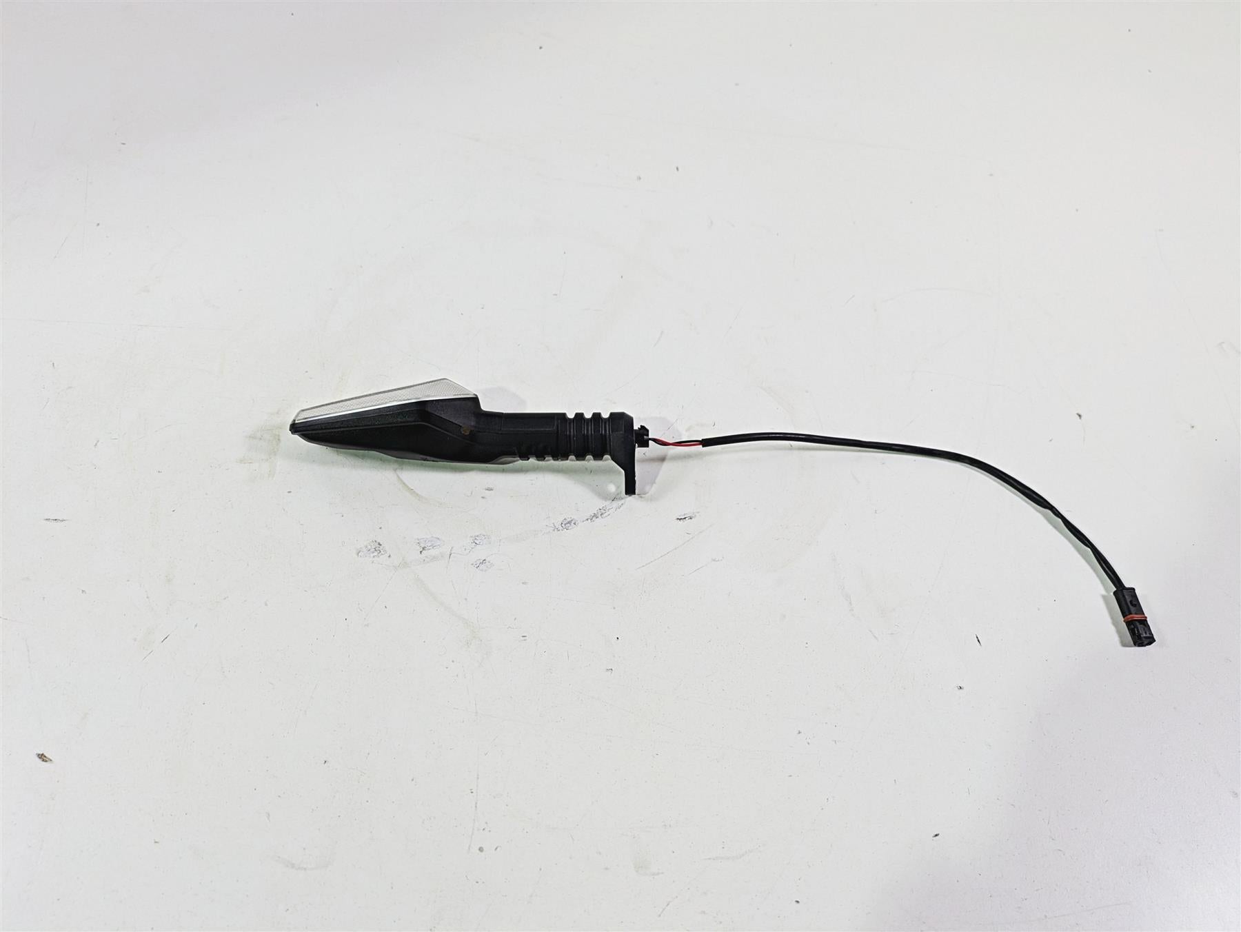 2021 BMW R1250GS K51 Adv Left Front Blinker Turn Signal 63138557204 {{ shop.shopifyCountryName }} - Mototech271