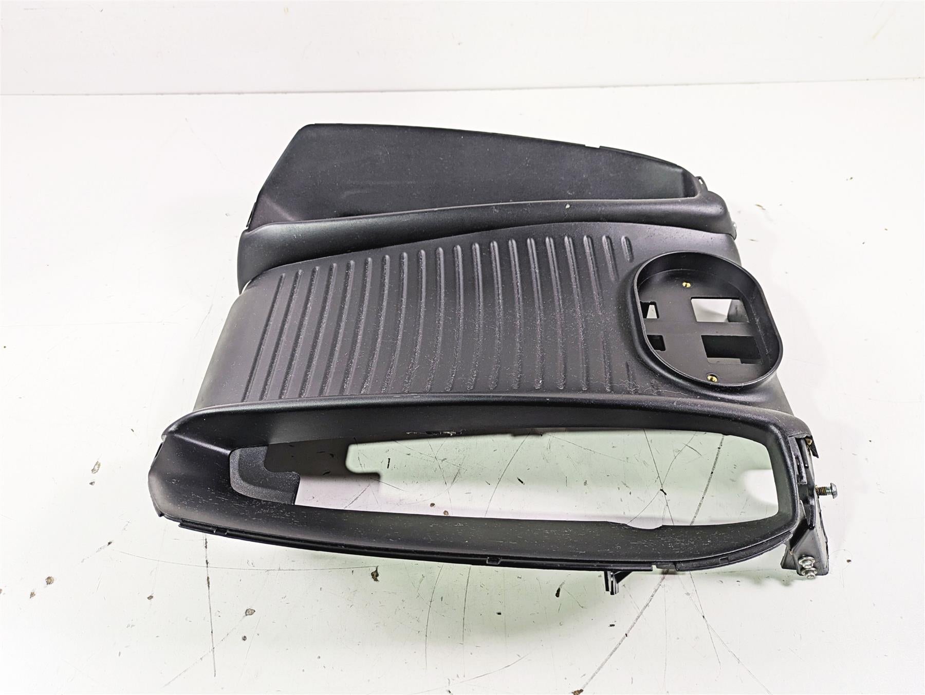 2012 Harley VRSCF Muscle V Rod Radiator Center Cover Fairing 26826-09 {{ shop.shopifyCountryName }} - Mototech271