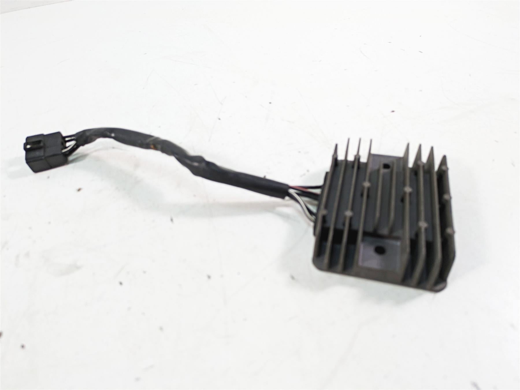 2011 Triumph America Rectifier Voltage Regulator T1300824 {{ shop.shopifyCountryName }} - Mototech271