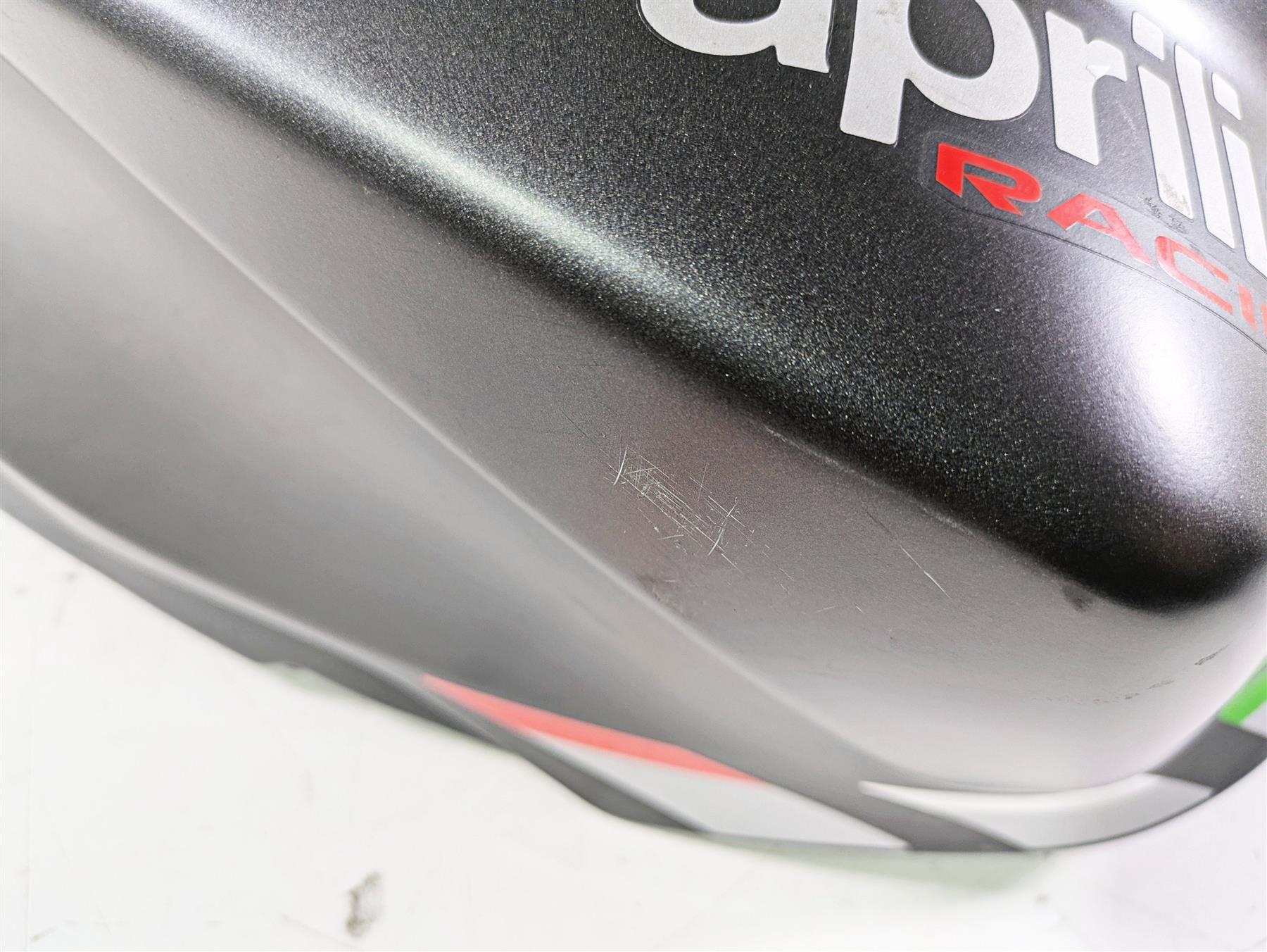 2021 Aprilia RS660 Oem Fuel Gas Petrol Tank - No Holes No Leaks 2B005484 {{ shop.shopifyCountryName }} - Mototech271