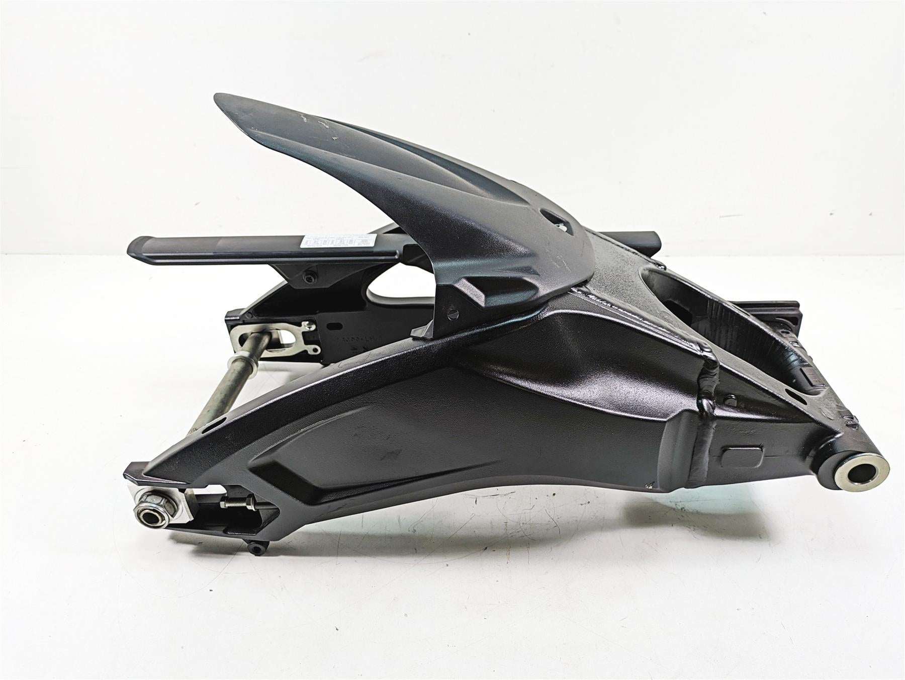 2022 Suzuki GSXR 750 Rear Swing Arm Swingarm 61000-14J01-YAP {{ shop.shopifyCountryName }} - Mototech271