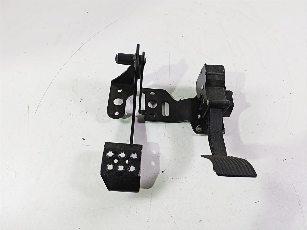 2022 Polaris Ranger 1000 Premium Accelerator & Brake Pedal + Mount 4080107 {{ shop.shopifyCountryName }} - Mototech271