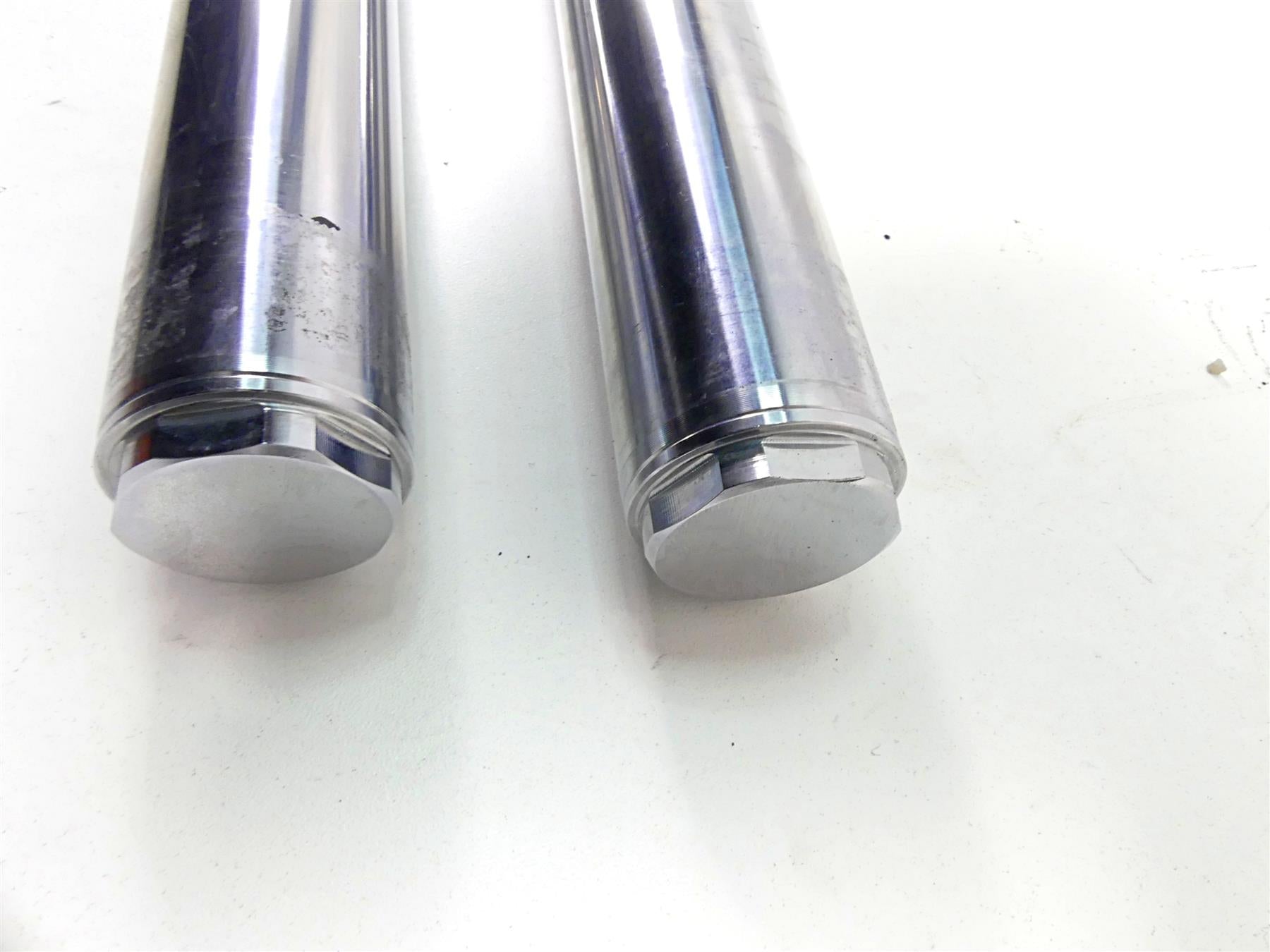 2011 Harley Softail FXS Blackline Straight Showa Front Fork Leg Set 49415-11 {{ shop.shopifyCountryName }} - Mototech271