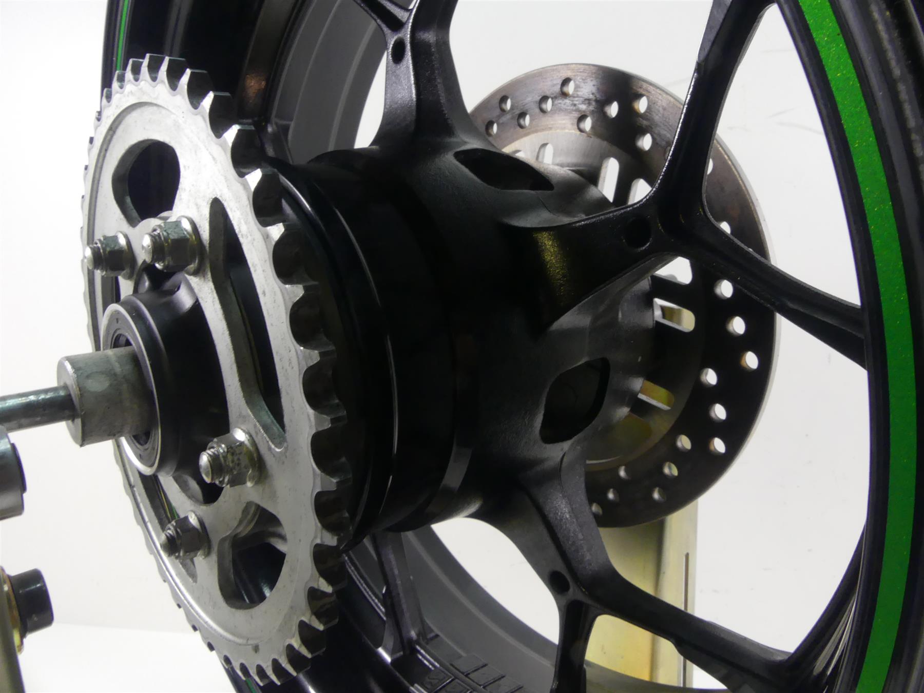 2019 Kawasaki ZX1400 ZX-14R Ninja Straight Rear Wheel Rim 17x6 41073-0574 {{ shop.shopifyCountryName }} - Mototech271